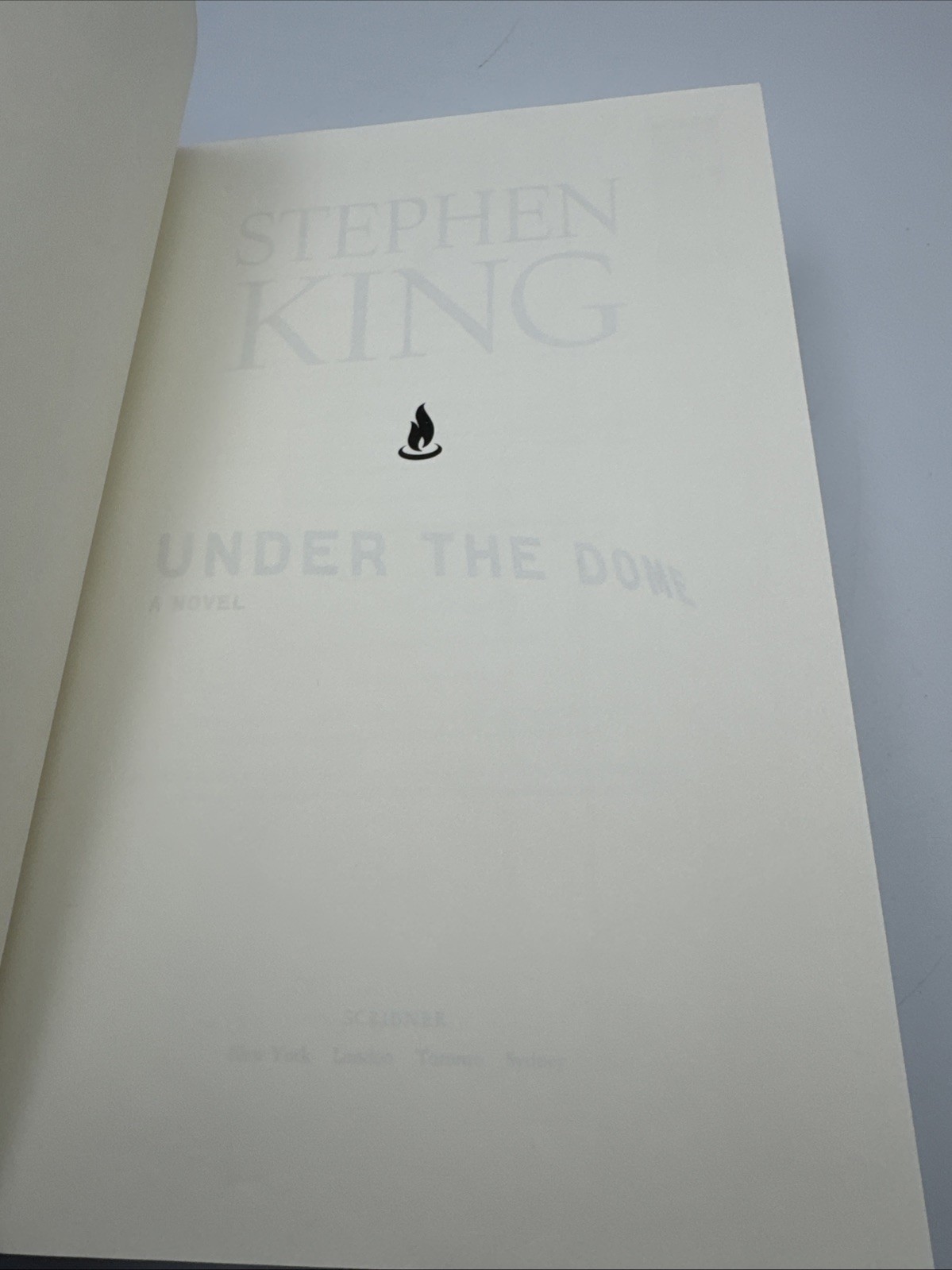 Stephen King Under the Dome 1st Scribner Hardcover Edition 2009 HC DJ