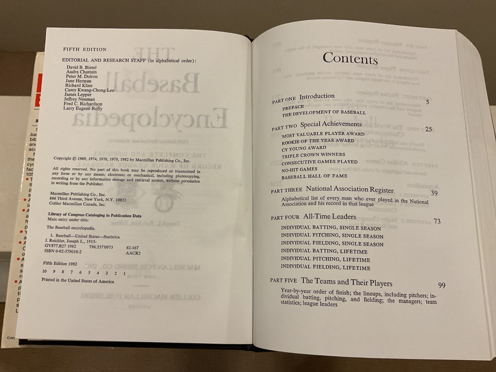 The Baseball Encyclopedia – Complete and Official Record of MLB (1982 edition)