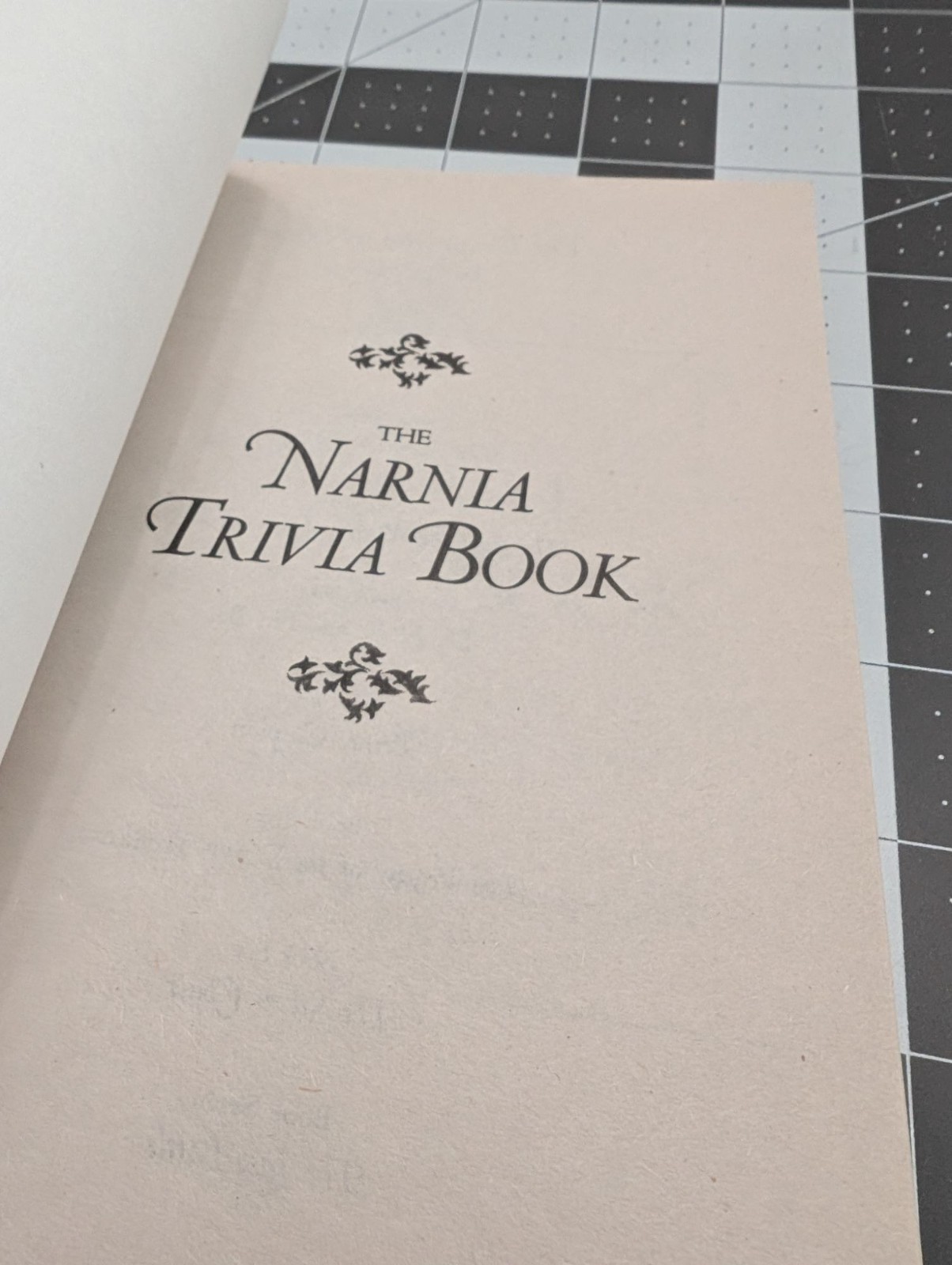 The Narnia Trivia Book illustrated Pauline Baynes 1999 PB CS Lewis Adaptation
