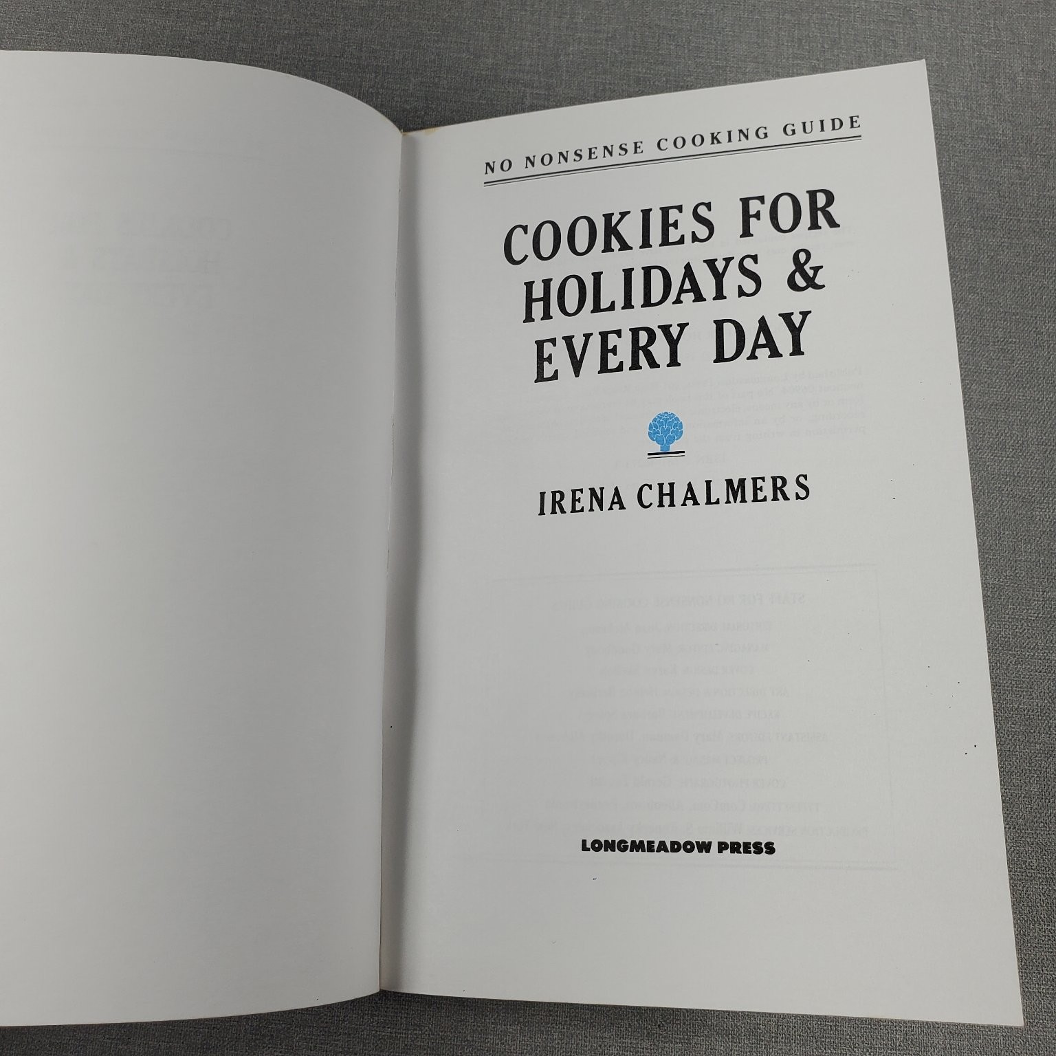 Cookies for Holidays & Every Day Irena Chalmers 1987 Cooking Guide Avon