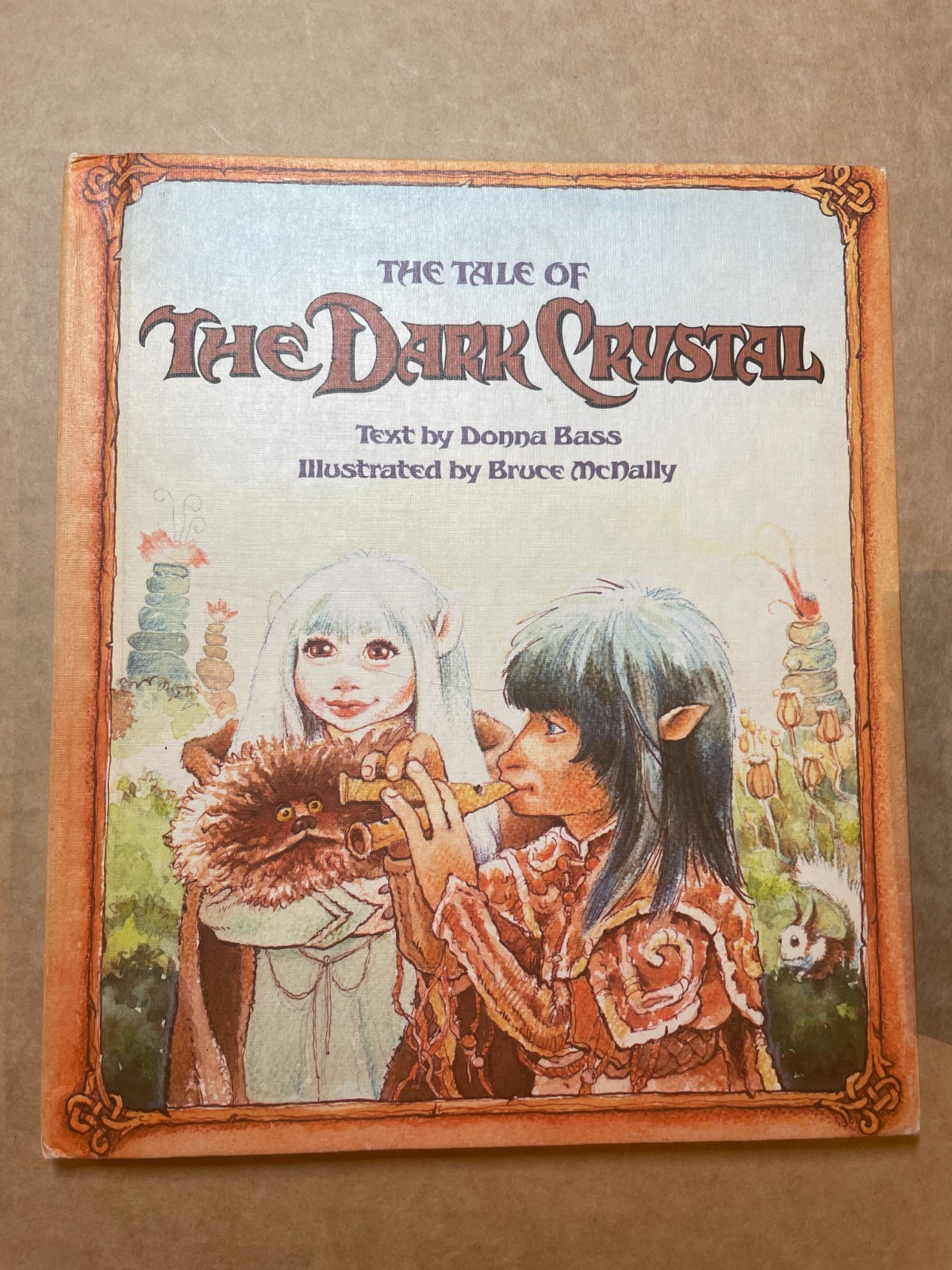 Vintage 1982 The Tale of The Dark Crystal Book & VHS Tape TESTED