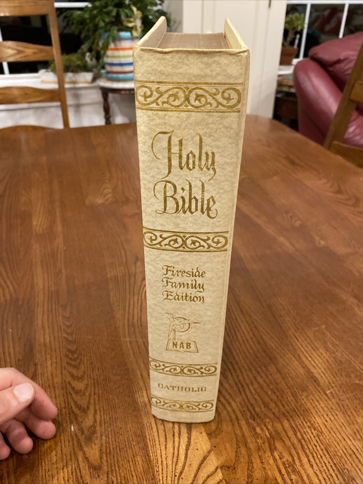 Large Holy Bible Fireside Family Edition Catholic NAB 1971-1972 VERY GOOD+