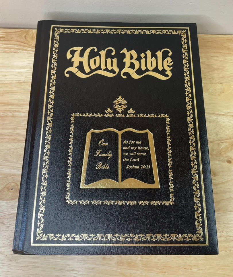 VTG 1984 KJV Family Heirloom Holy Bible Red Letter Edition Black Faux Leather