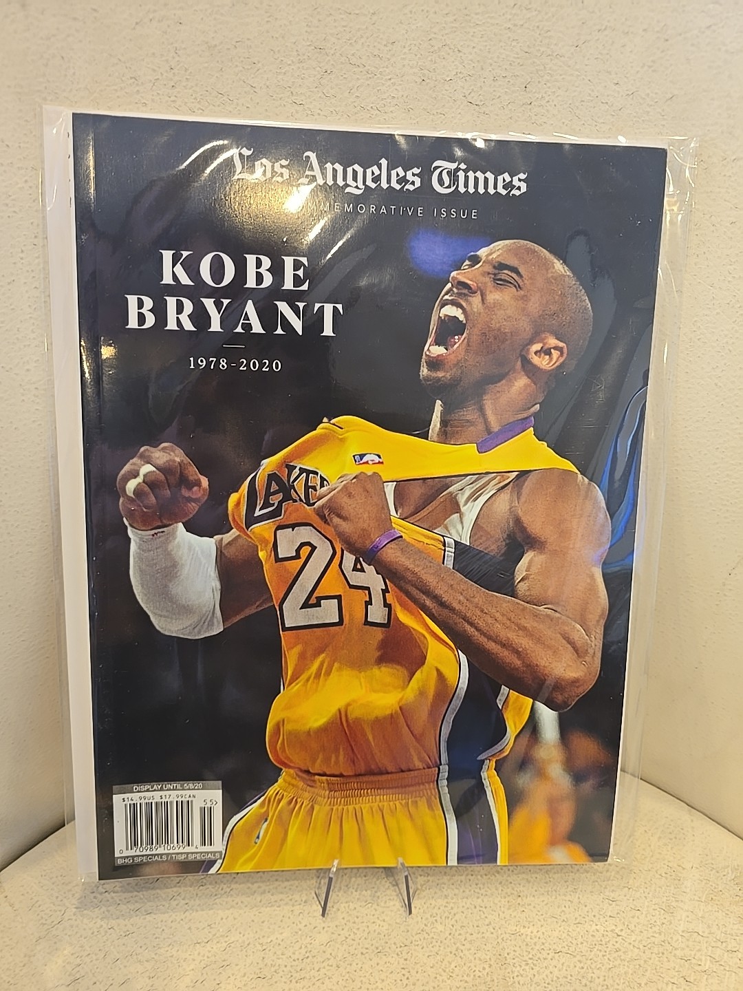 Kobe Bryant Commemorative Edition Book LA Times Magazine Los Angeles Lakers