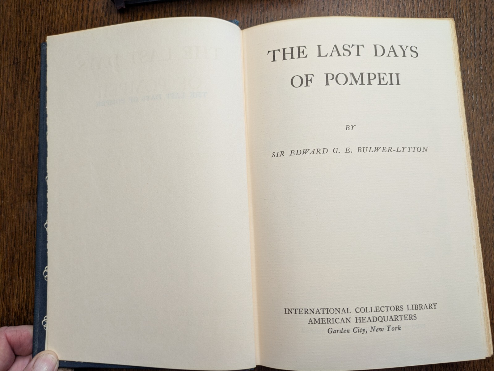 International Collectors Library – 3 British Classics: Dickens, Bulwer-Lytton
