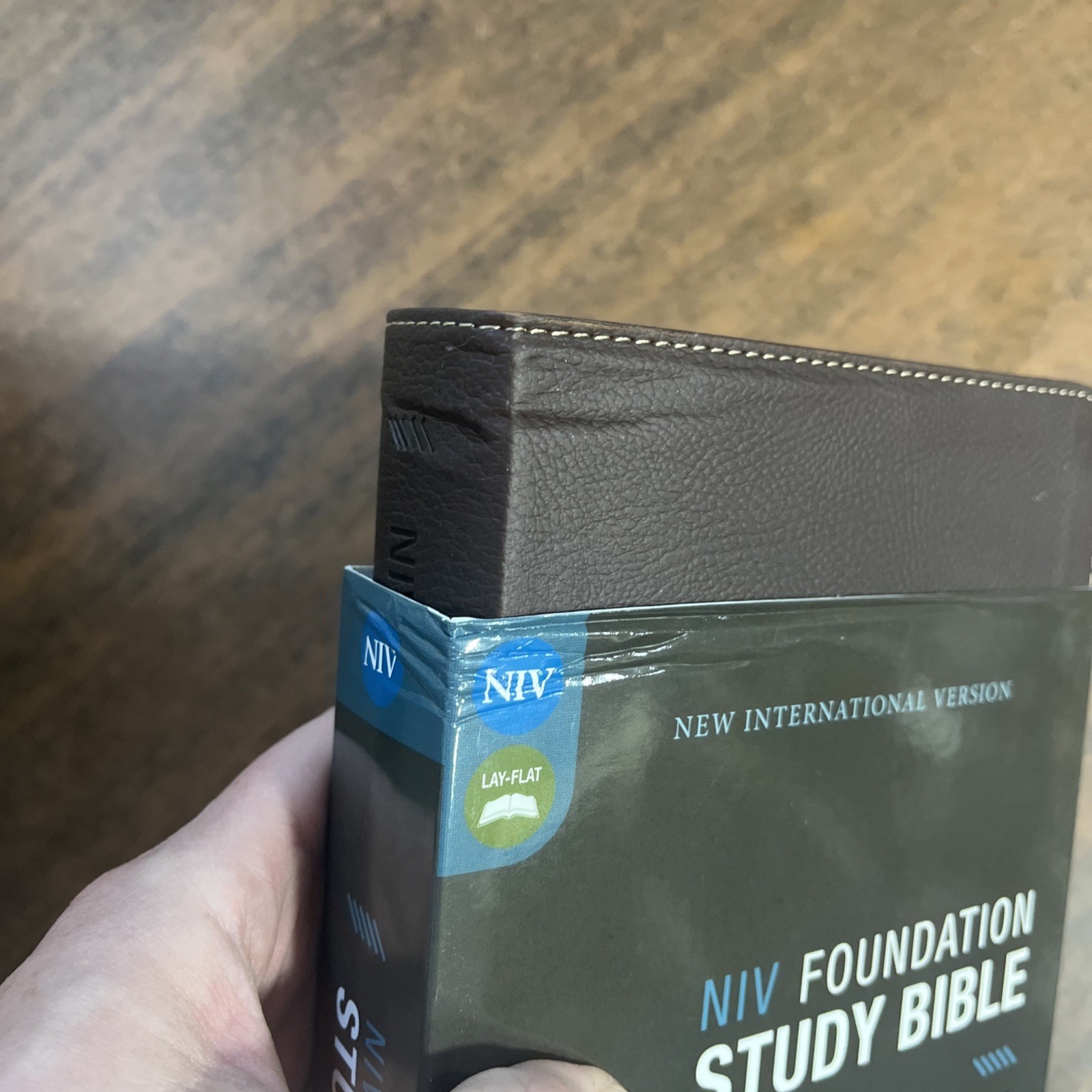 ** NIV Foundation Study Bible Thumb Indexed – Brown LeatherSoft