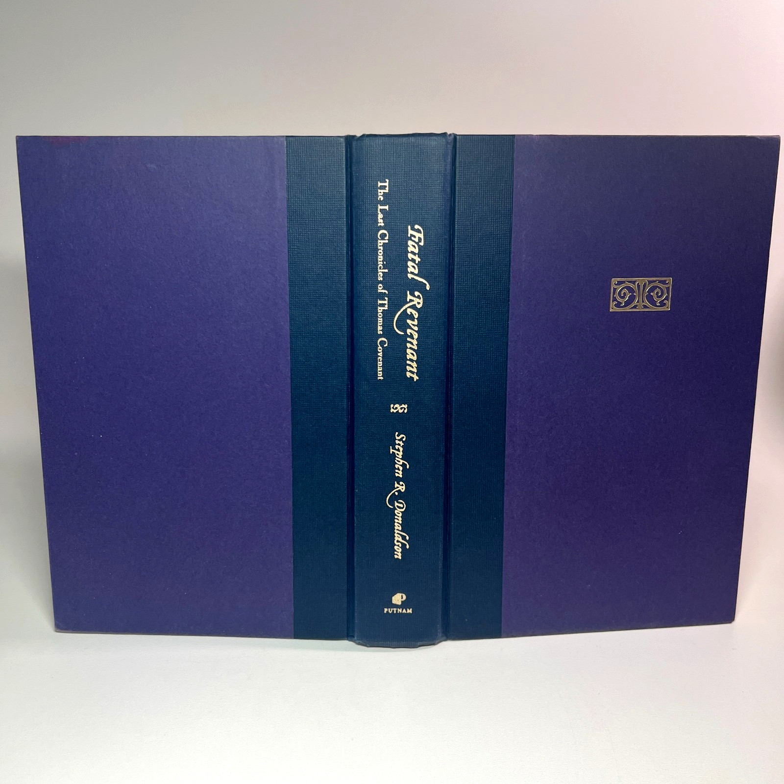 Fatal Revenant Stephen R. Donaldson Hardcover 1st Edition Thomas Covenant Book 2