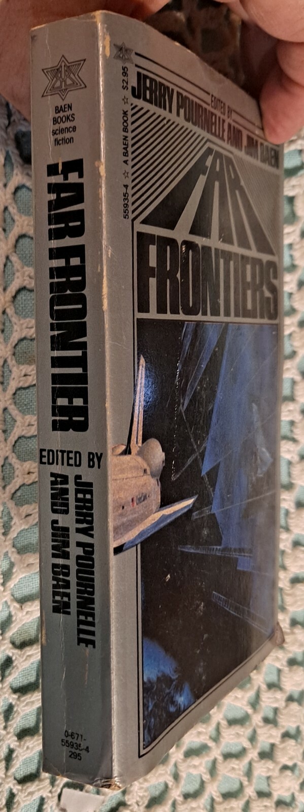 Far Frontiers, A Baen Book, Jan 1985 (1st Printing), vintage PB, 315 pages