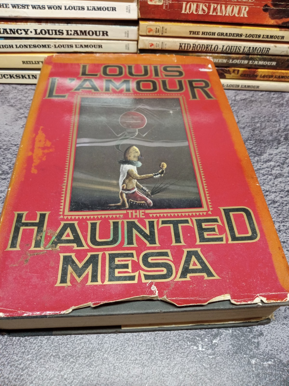 Lot of 15 And 1 Hardcover – Louis L’Amour – Mass paperbacks