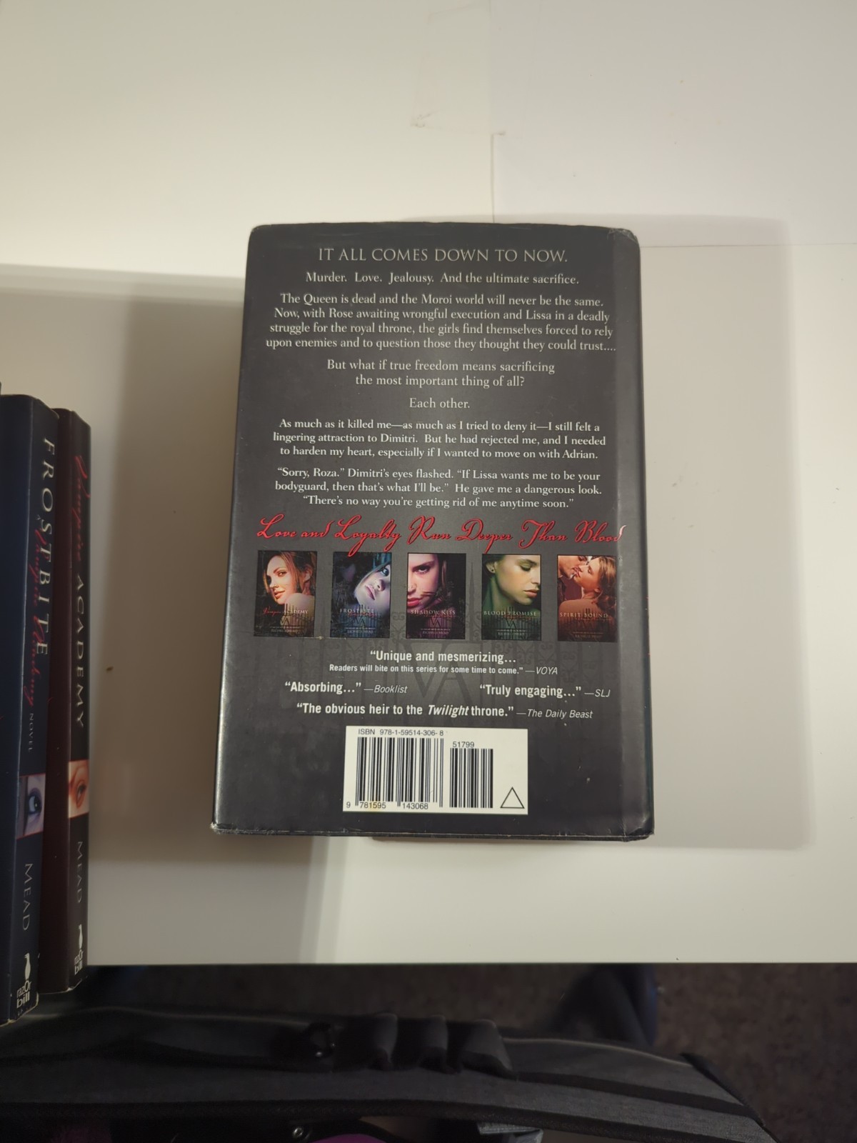 Vampire Academy Book Set 1-4, 6 Richelle Mead Paperback & Hardcover, Romance