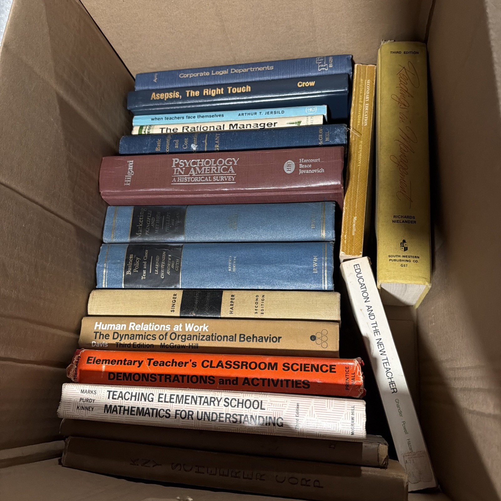 Bulk Lot Of 17 Assorted Medical Educational Teacher Business Law Lawyer Books