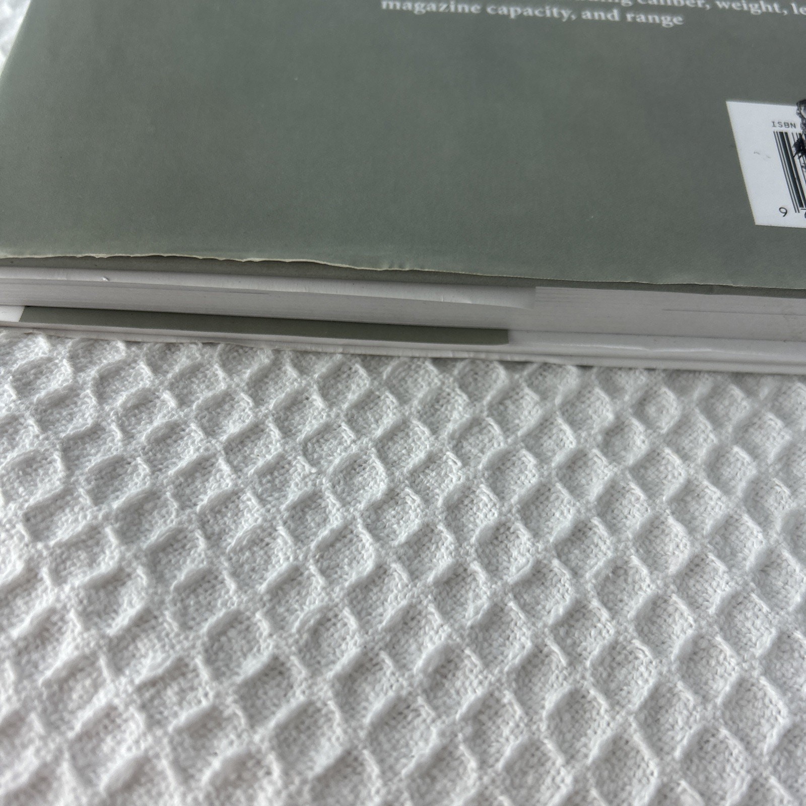GLOCK: THE WORLD’S HANDGUN (COLLECTOR’S GUIDES) By Chris Mcnab [EN08]