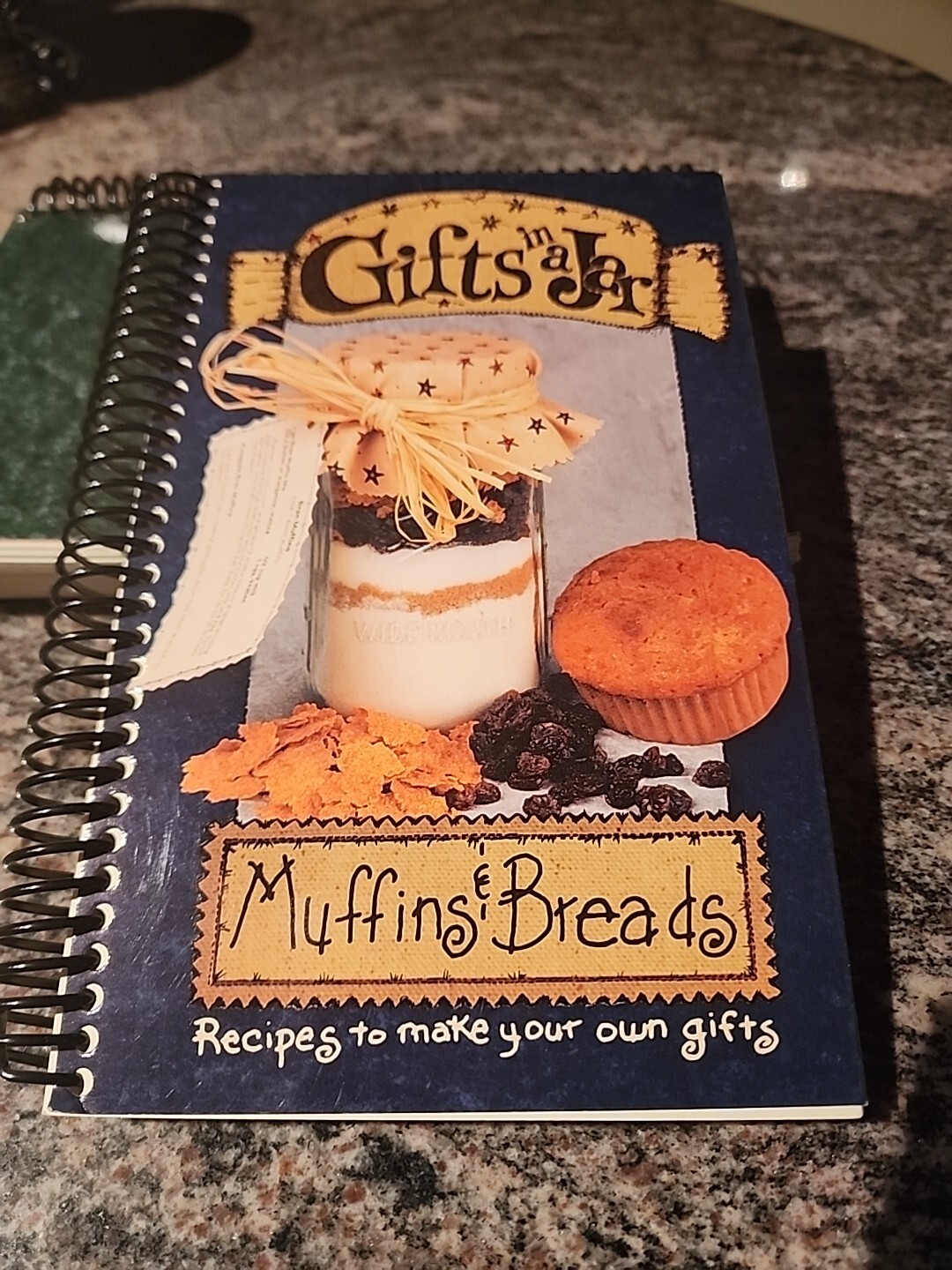 Gifts in a Jar Ser.: Gifts in a Jar, Muffins and Breads by G and R Publishing…