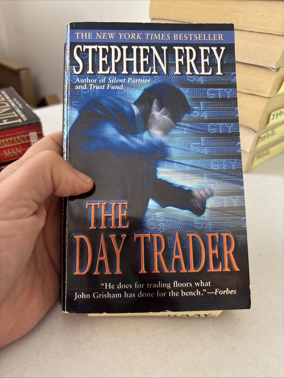 Lot of 10 – Mystery and Thrillers – Mixed Authors – FREE SHIPPING