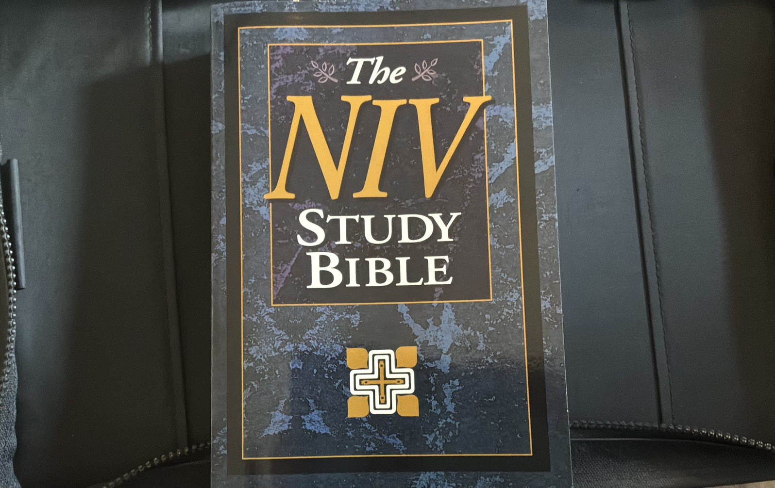 NIV Study Bible : Personal-Size by Donald Burdick with Reflex Case
