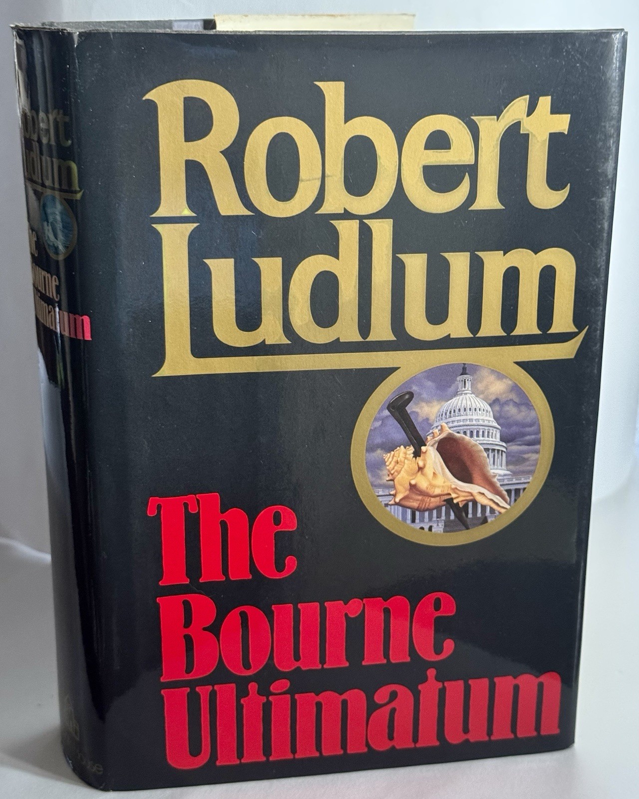 The Bourne Ultimatum First Edition Hard Cover Robert Ludlum