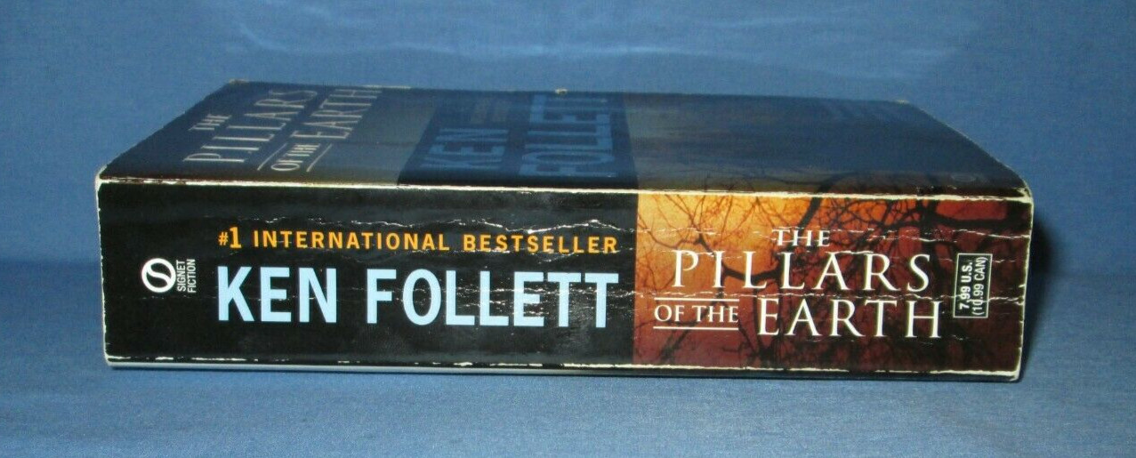 The Pillars Of The Earth By Ken Follett, 1990, 1st Printing, Paperback
