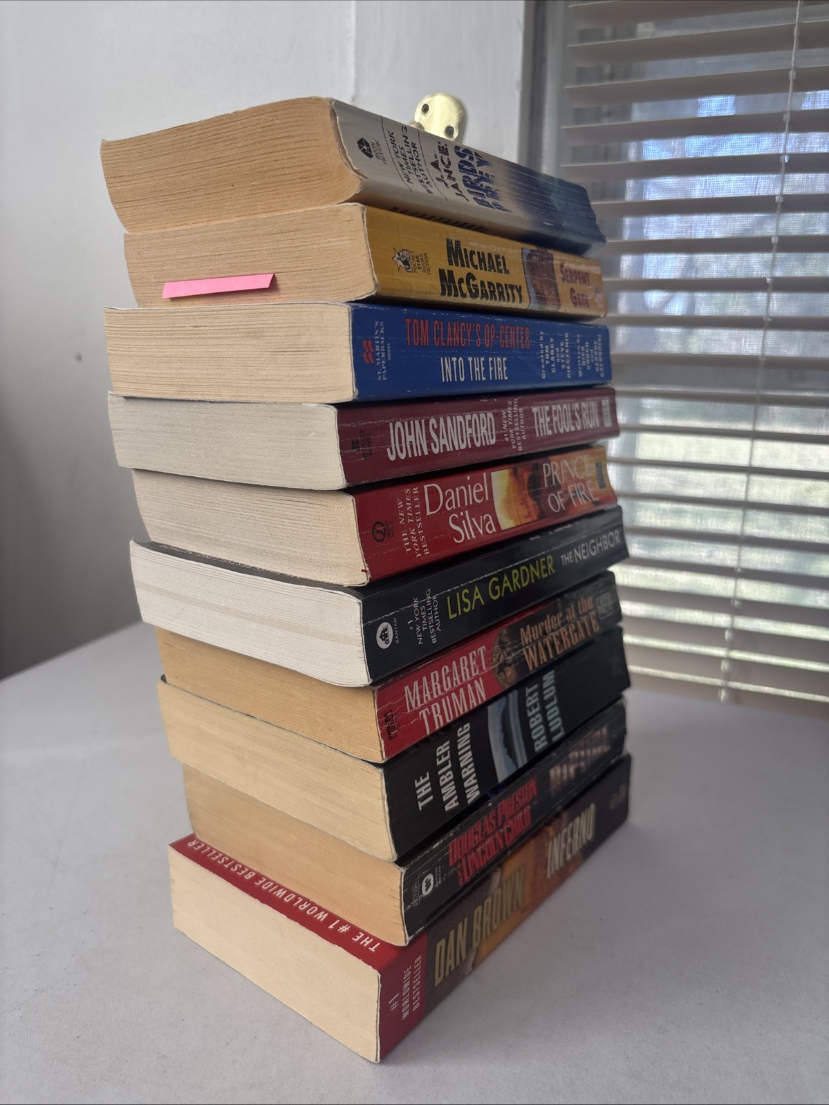 Lot of 10 – Mystery and Thrillers – Mixed Authors – FREE SHIPPING
