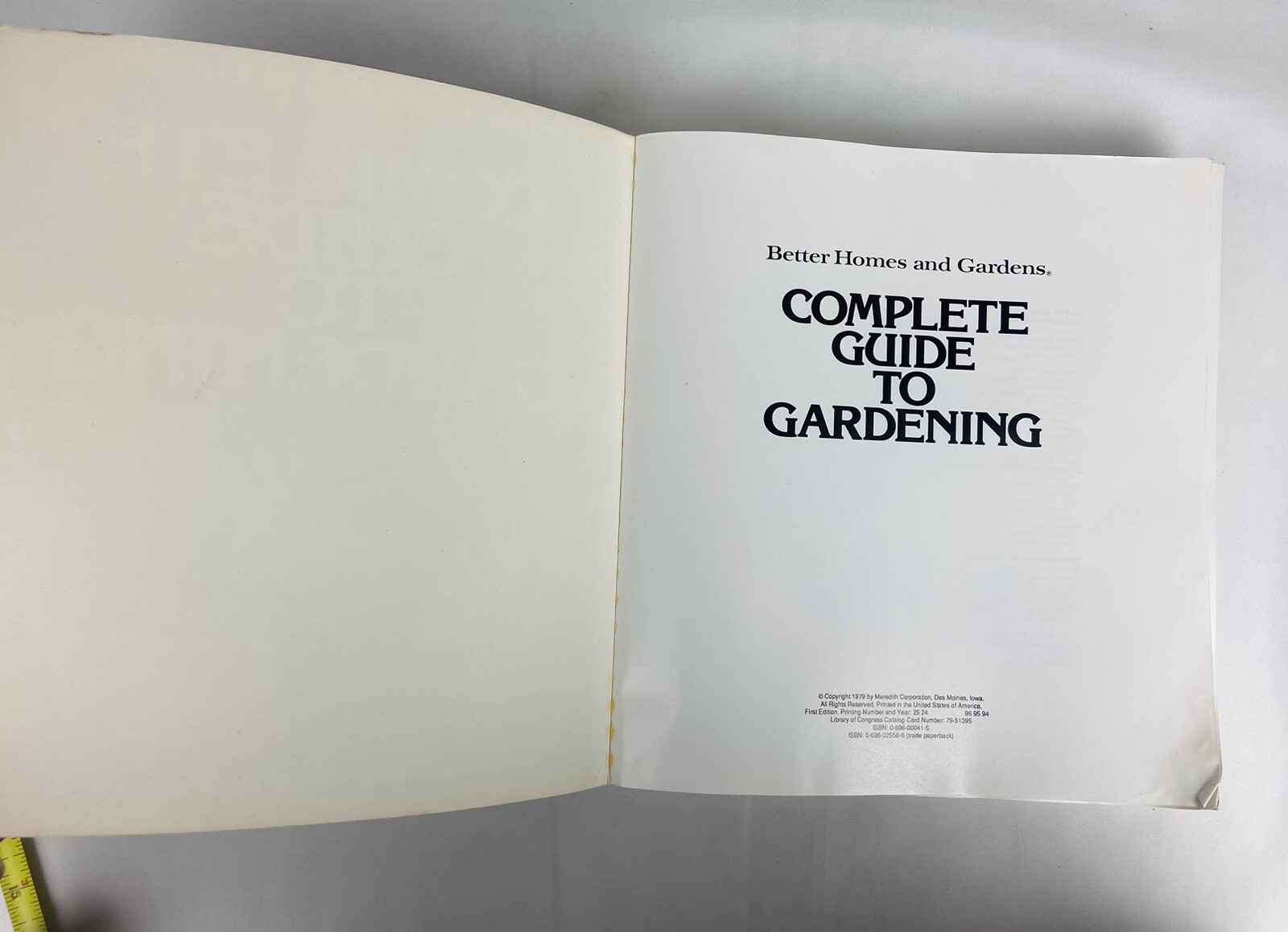 Vintage 1979 Better Homes and Gardens Complete Guide to Gardening Book 552 Pages