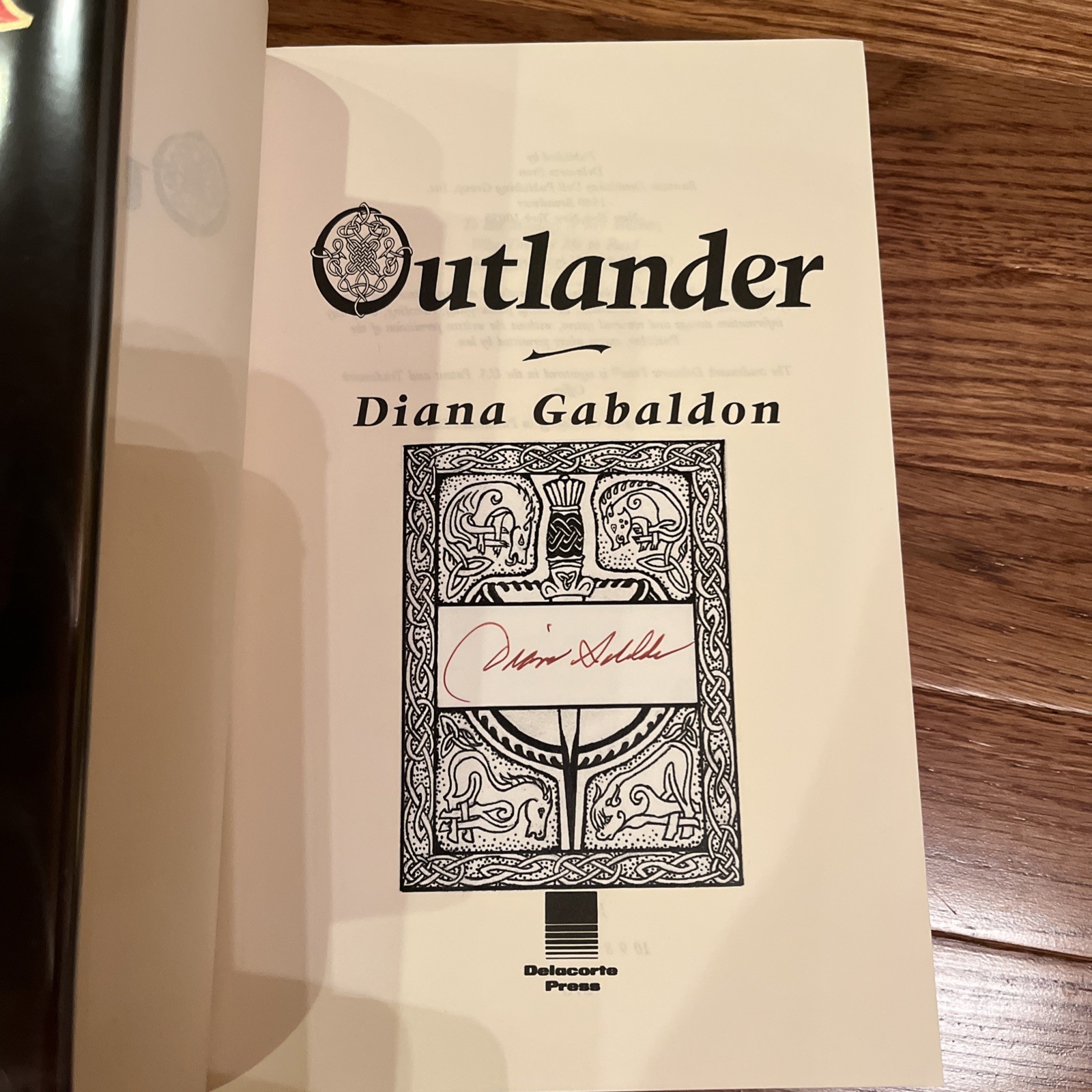 Diana Gabaldon – Outlander FLAT SIGNED BP 1st Edition 8th Printing Book 1 – 1991