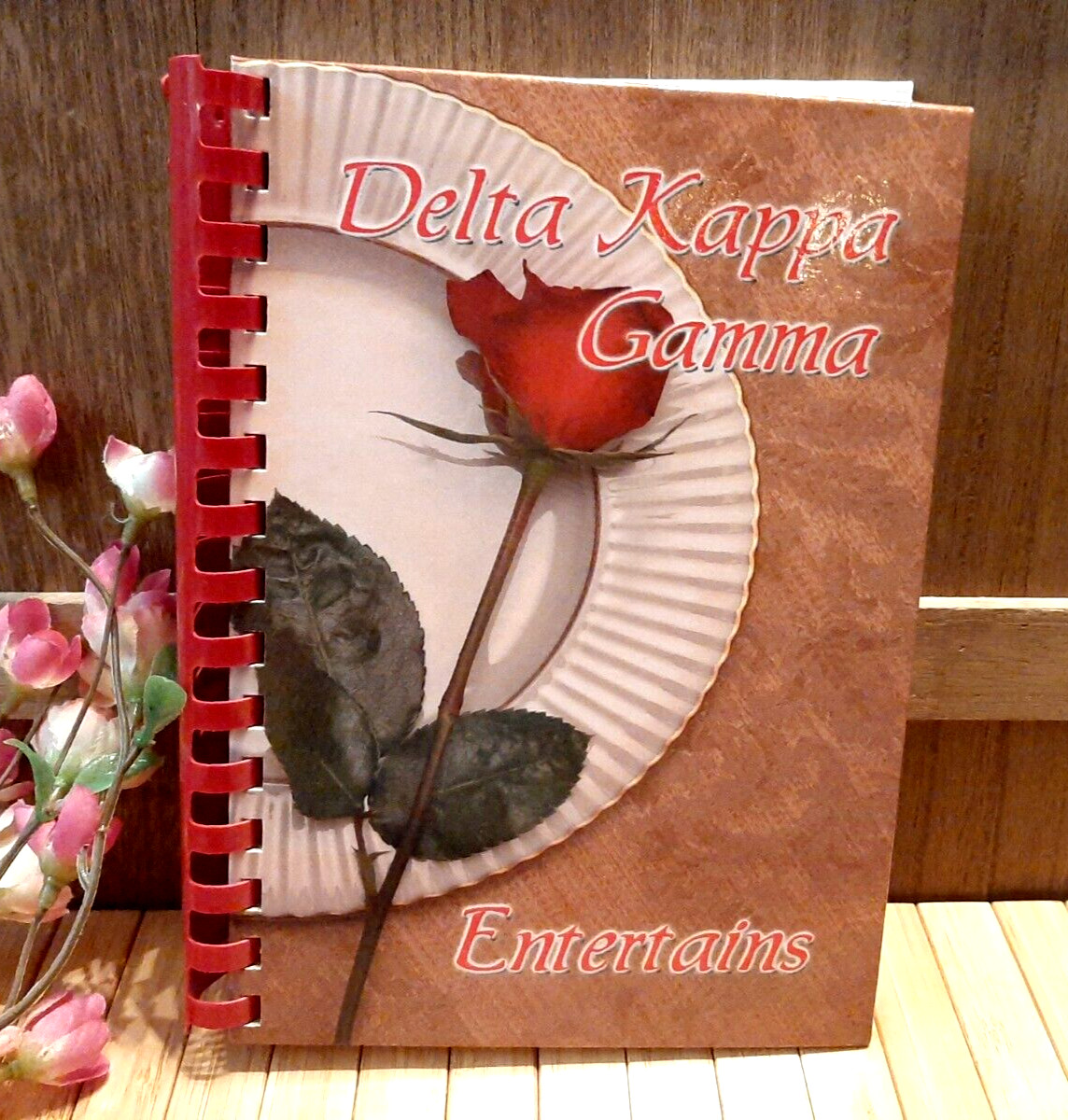 DELTA KAPPA GAMMA ENTERTAINS COOKBOOK 2007 Spiralbound Like New Fast Shipping!!
