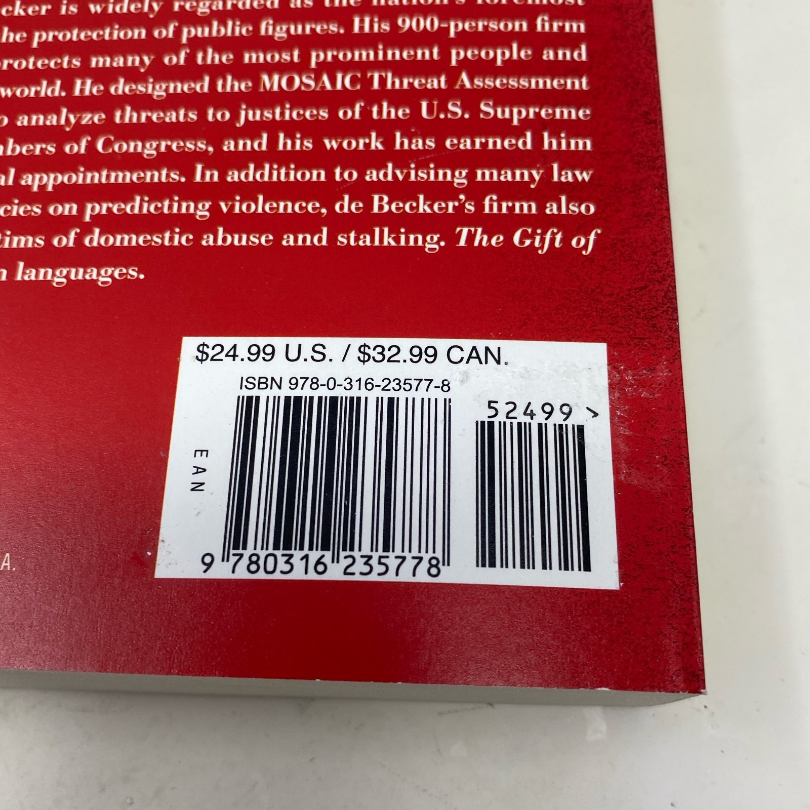 Back Bay Books The Gift of Fear, Red Trade Paperback by de Becker