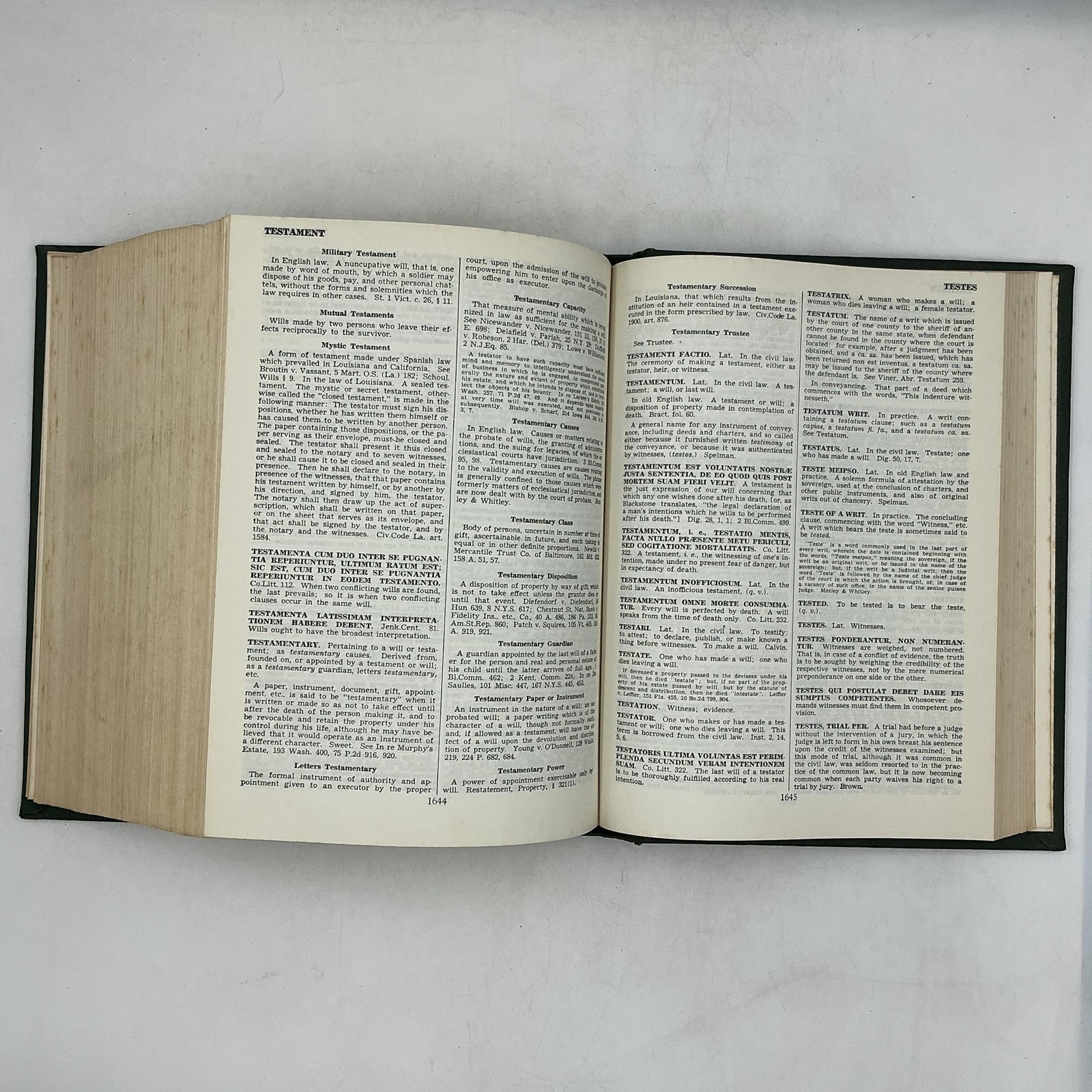 Vintage Black’s Law Dictionary With Pronunciations 4th Ed Green HC 1972 USA