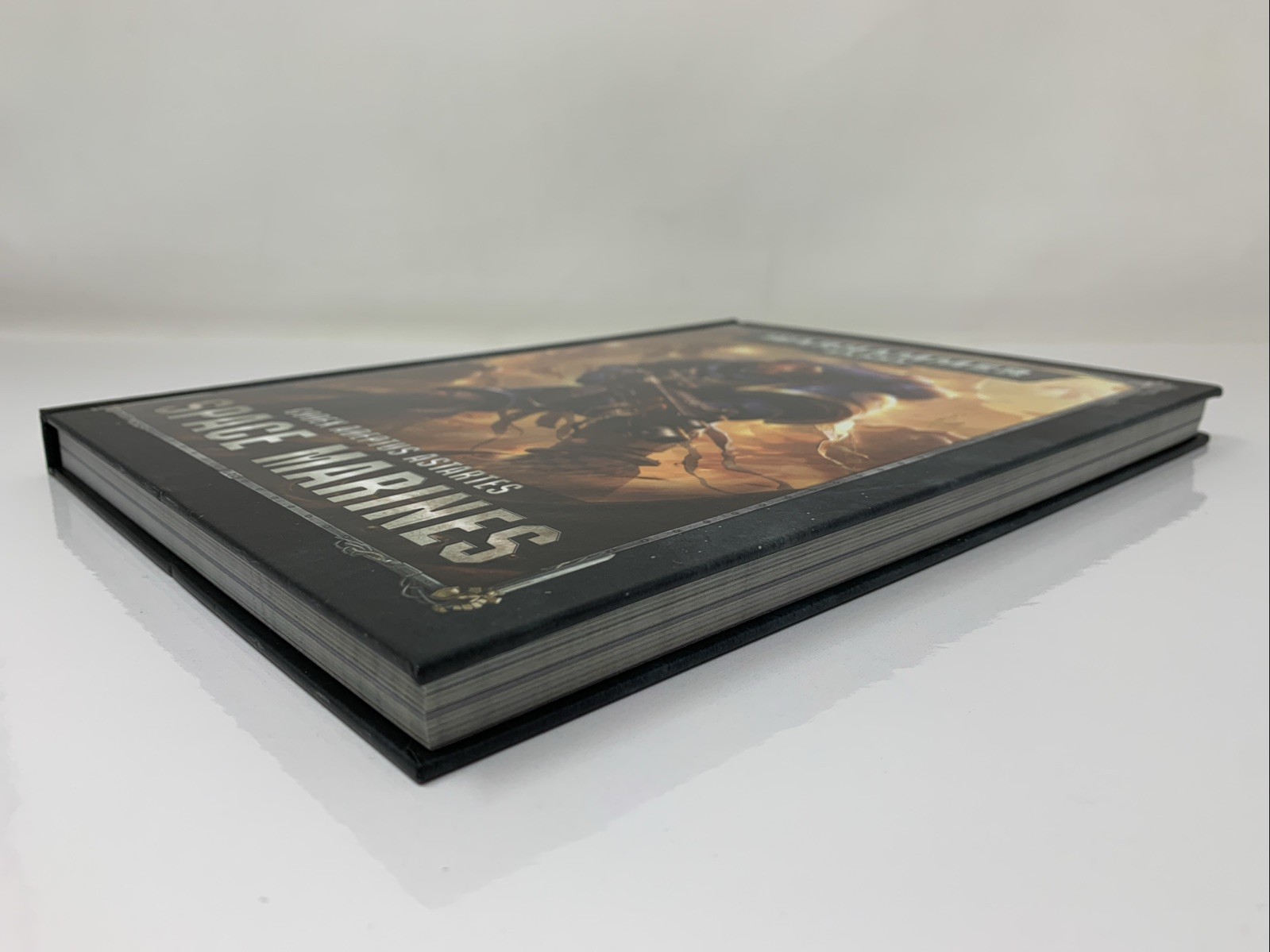 Codex Adeptus Astartes Space Marines – Hardcover – GOOD