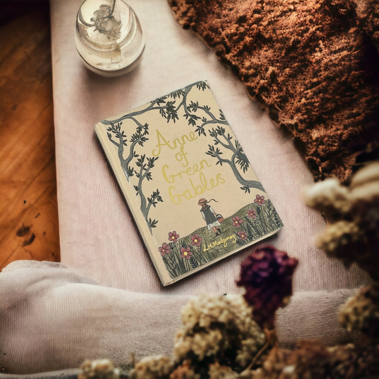 Anne of Green Gables Collector’s Deluxe Special Edition HARDCOVER Gift Book