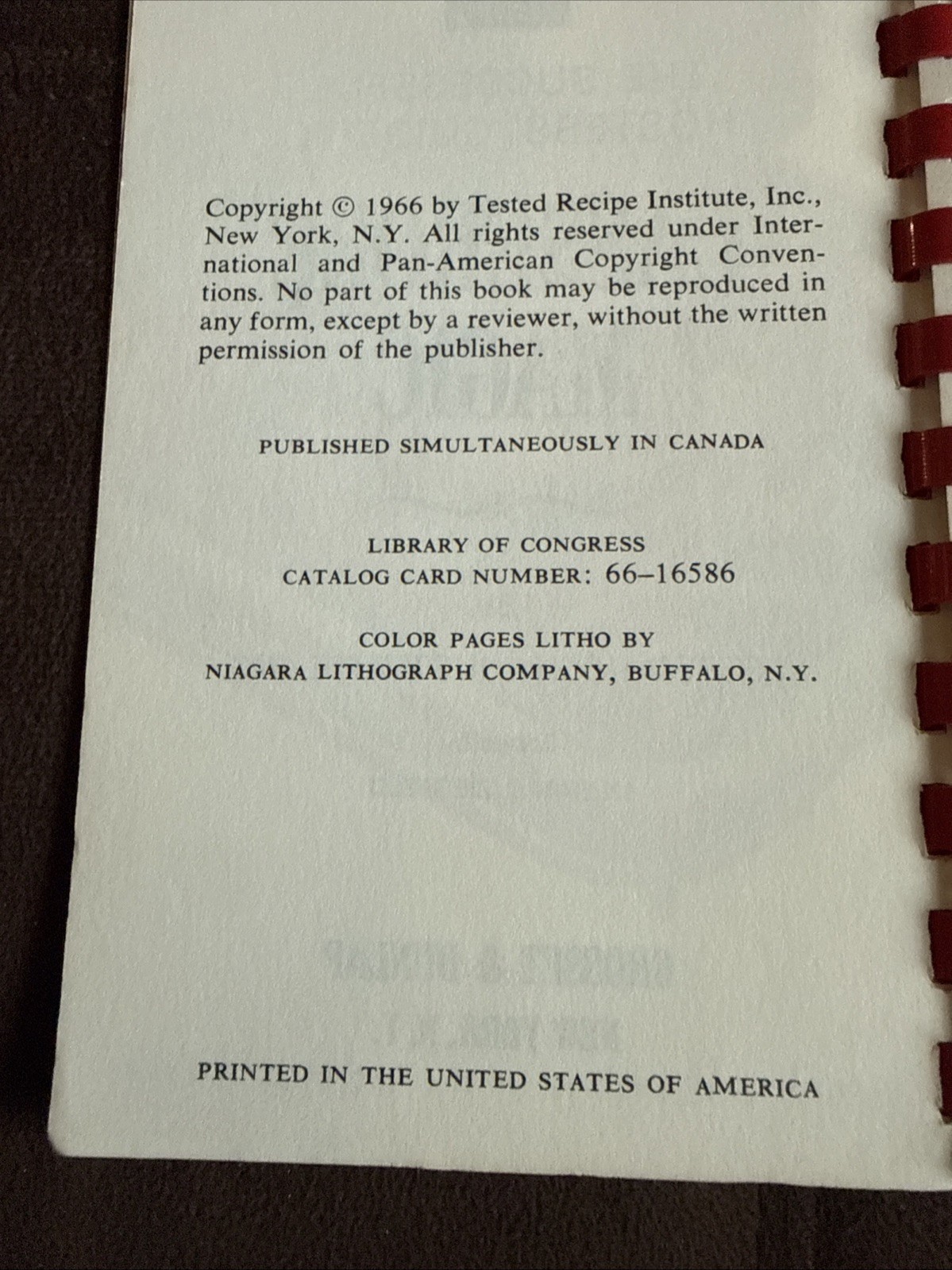 Vintage 1966 Hostess’ Guide to Casserole Magic Cookbook Recipe Book 134 Pages !