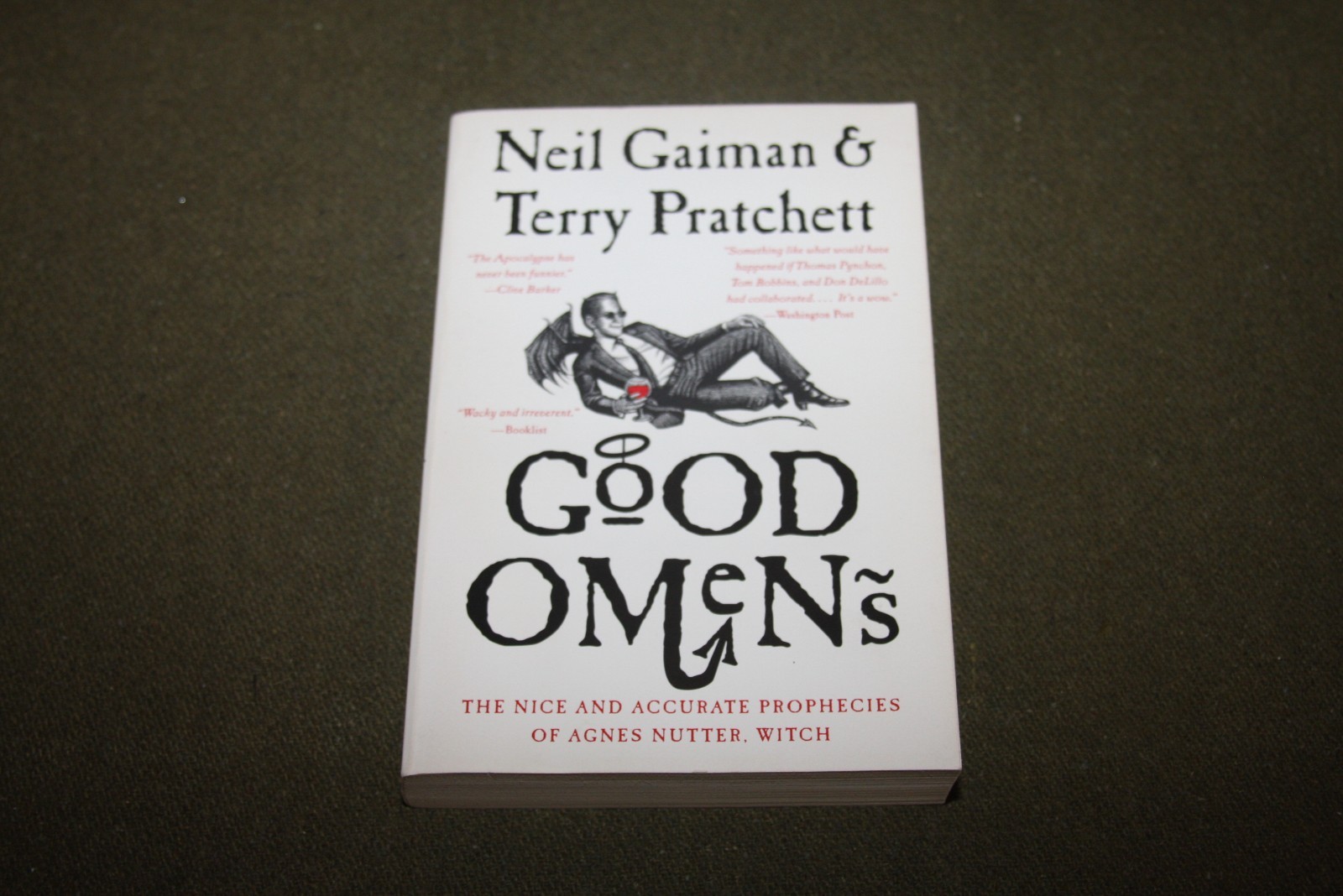Good Omens by Neil Gaiman & Terry Pratchett 2007 TPB 10th Printing