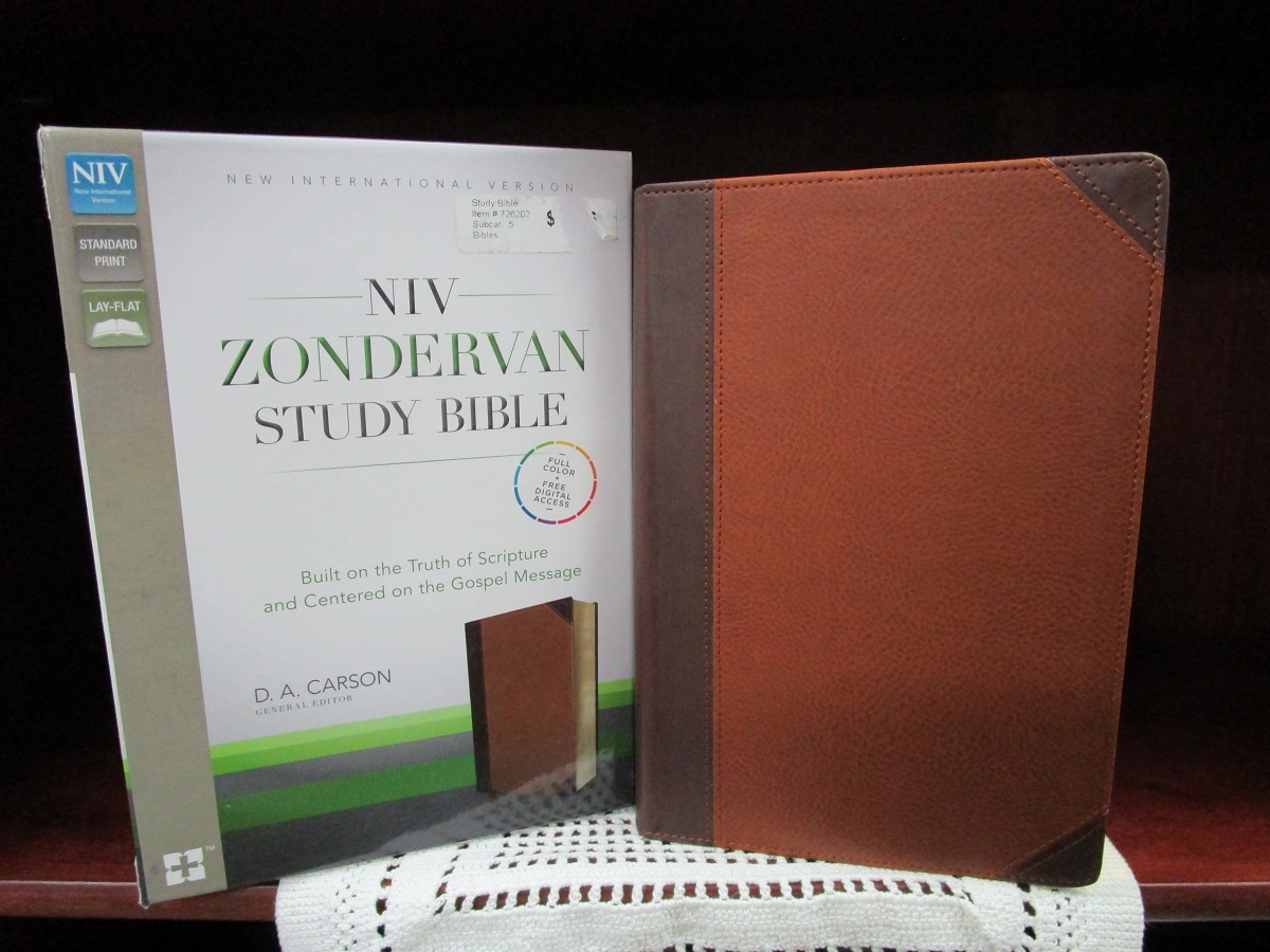 NIV 2011 Study Bible -Chocolate/Caramel – r$79.99- SALE!! SLIGHTLY IMPERFECT
