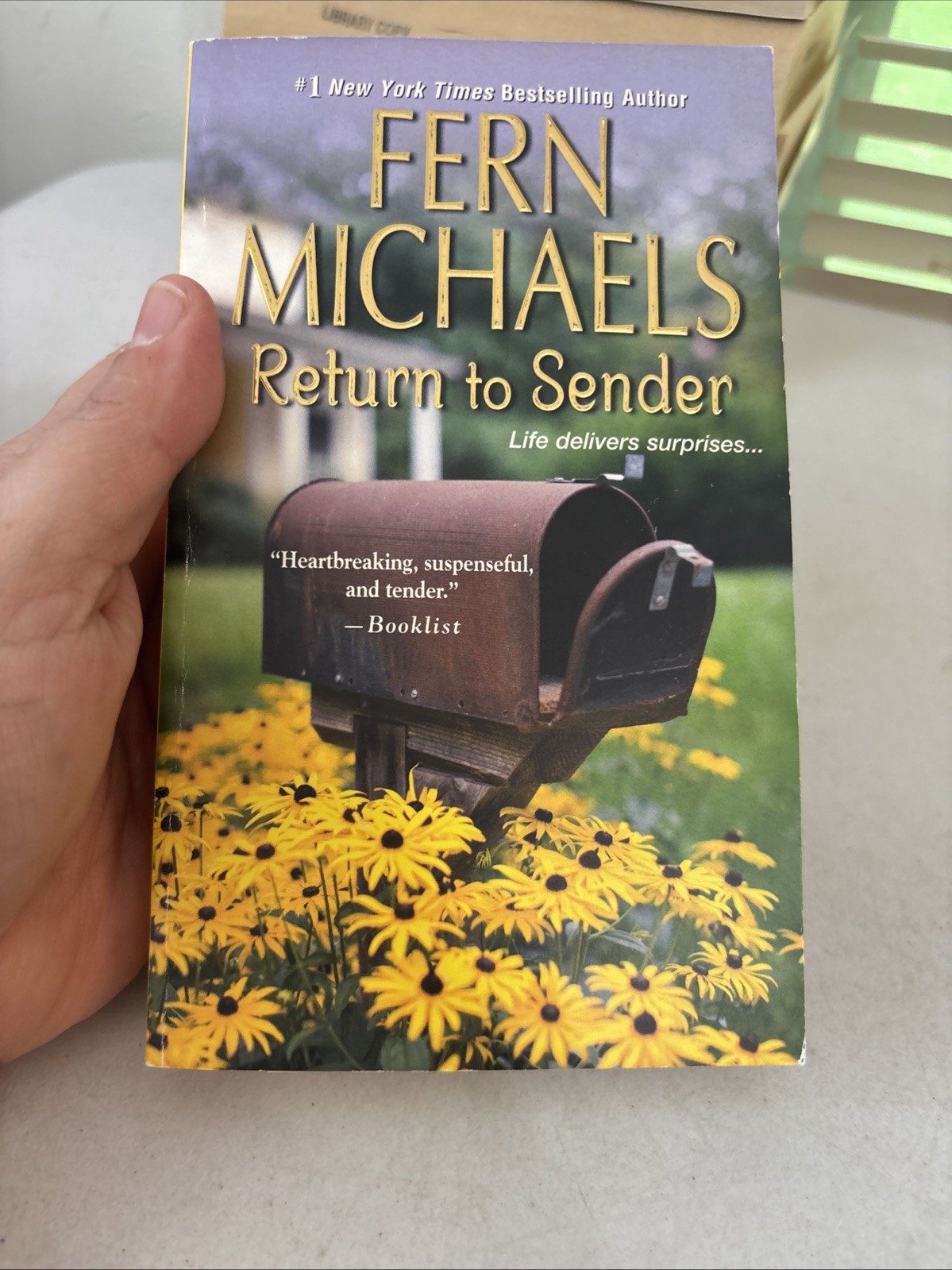 Lot of 10 – Fern Michaels – Mass Paperback Books – FREE SHIPPING