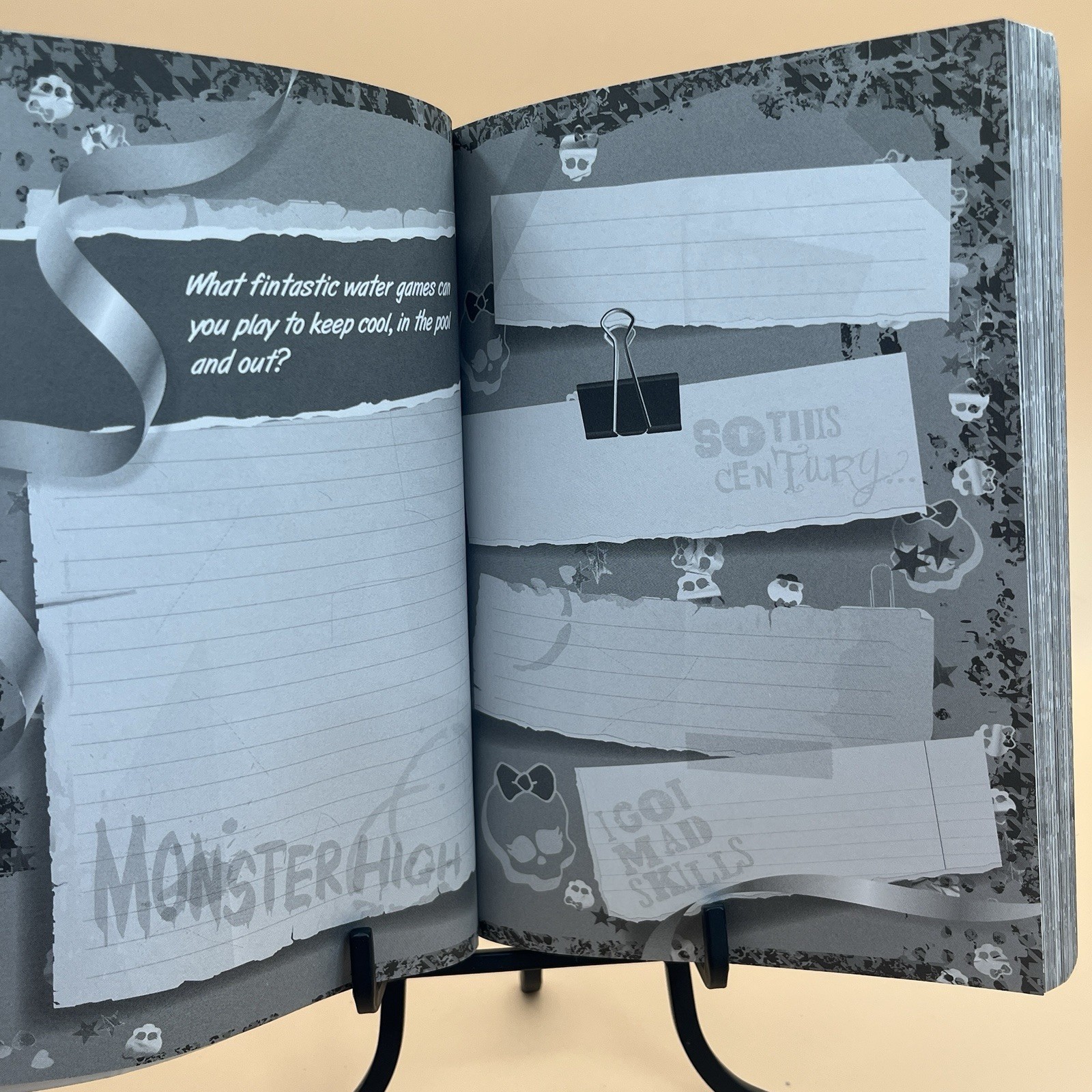 Monster High – Pretty Scary Parties An Activity Journal by Pollygeist Danescary