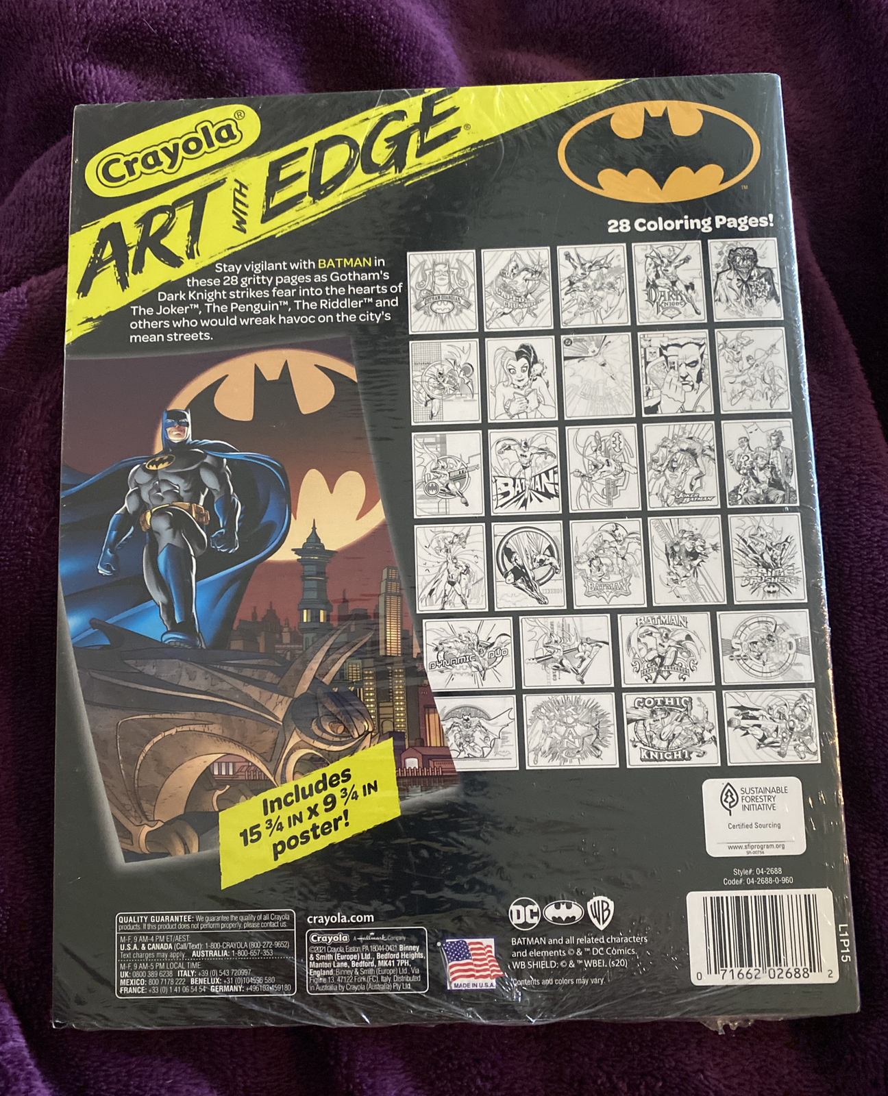 Crayola- Art With Edge -Batman Coloring Book- 28 Pages + Poster- New Sealed!