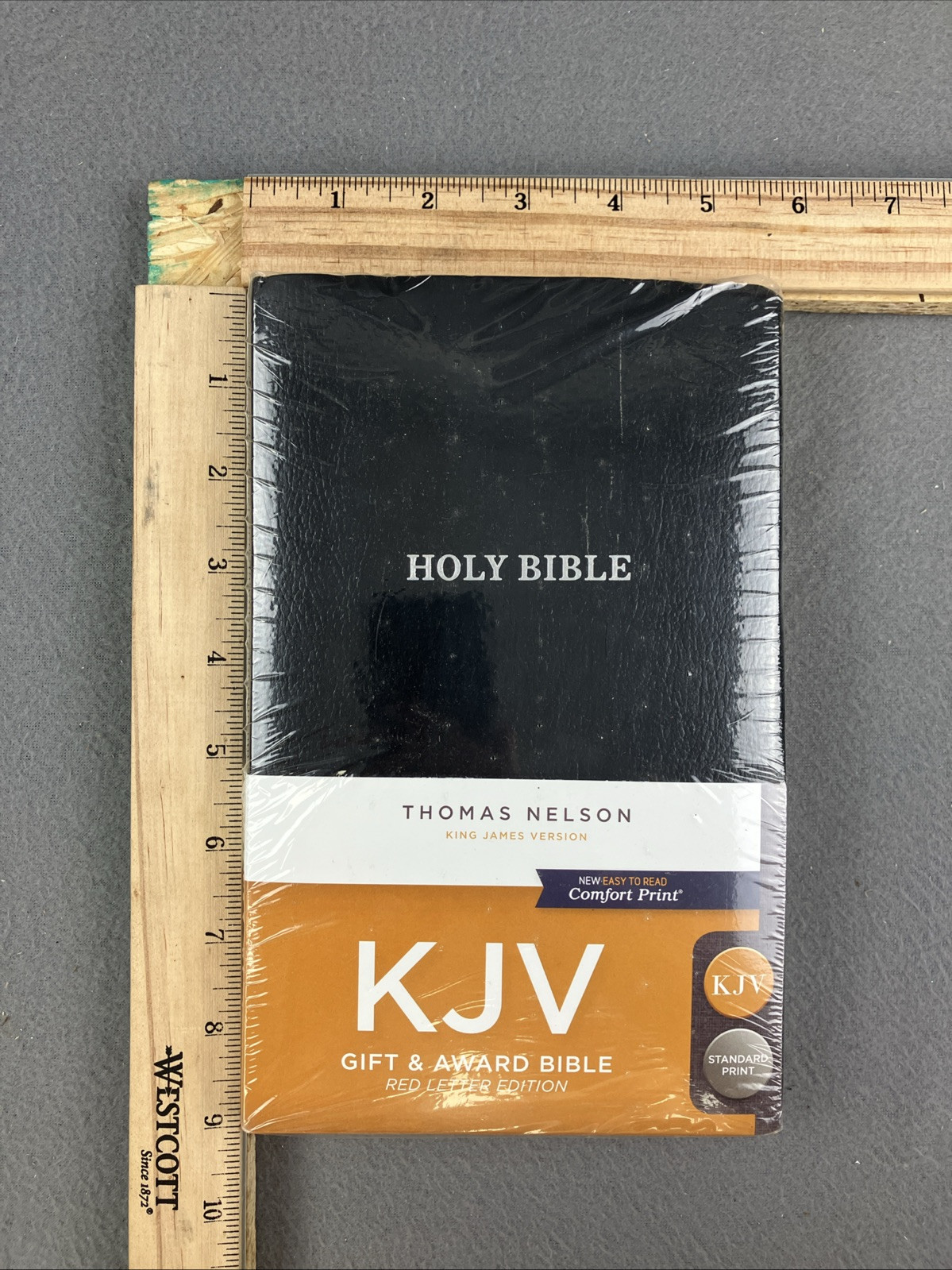 KJV Holy Bible: Gift and Award, Black Leather-Look, Red Letter, Comf (Paperback)