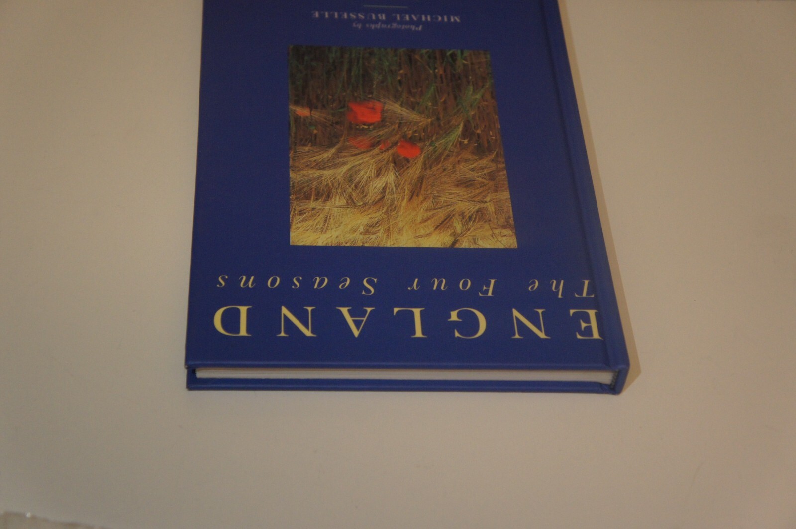 England: The Four Seasons by Busselle, Michael – Hardcover