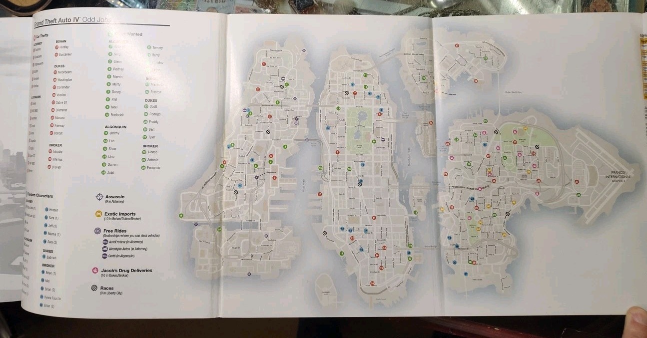Grand Theft Auto IV 4 GTA IV Strategy Guide Brady Games Complete with Map