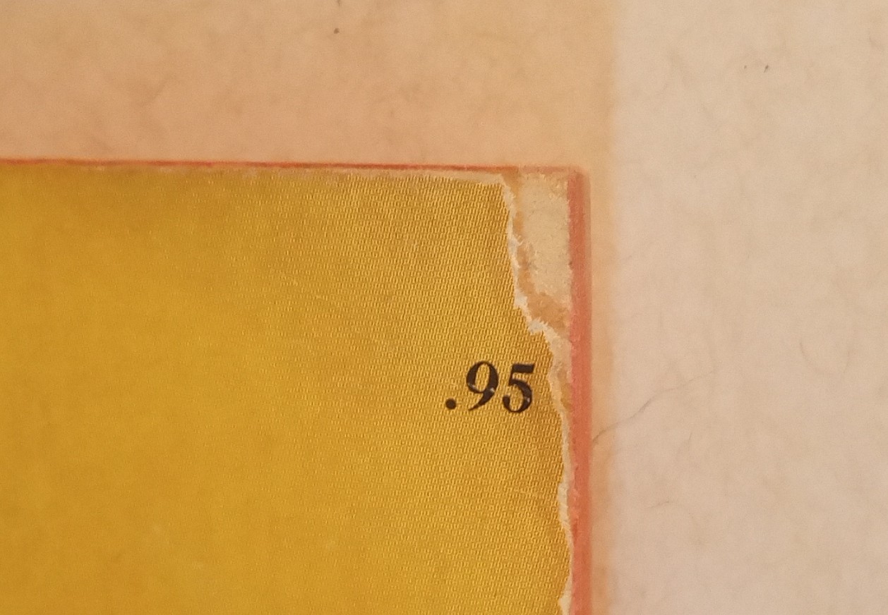 Vgt Harlequin Romance. (1977) “Honey” #2061. Mary Burcell. 164 Pages