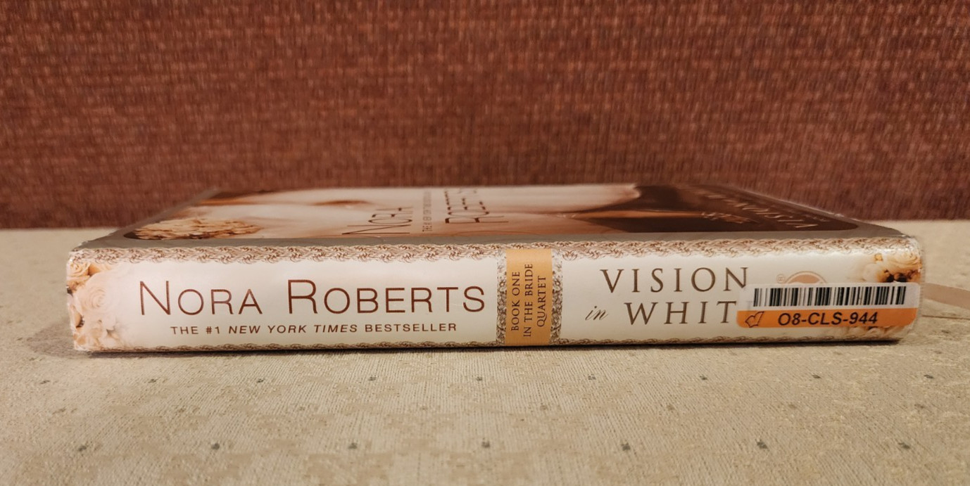 Signed – Vision in White by Nora Roberts Hardback w/Dust Cover *READ*