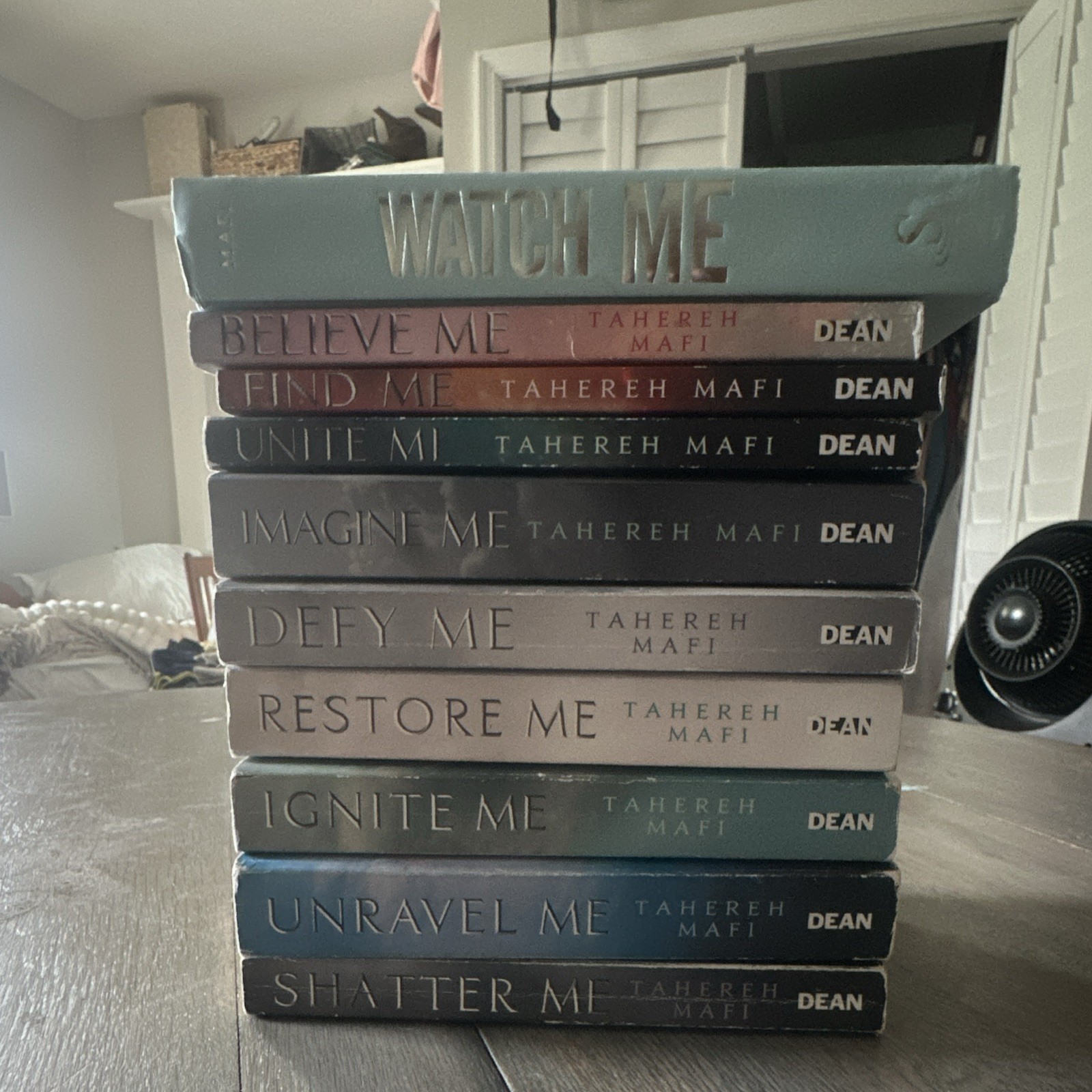 full shatter me series including special edition and novellas