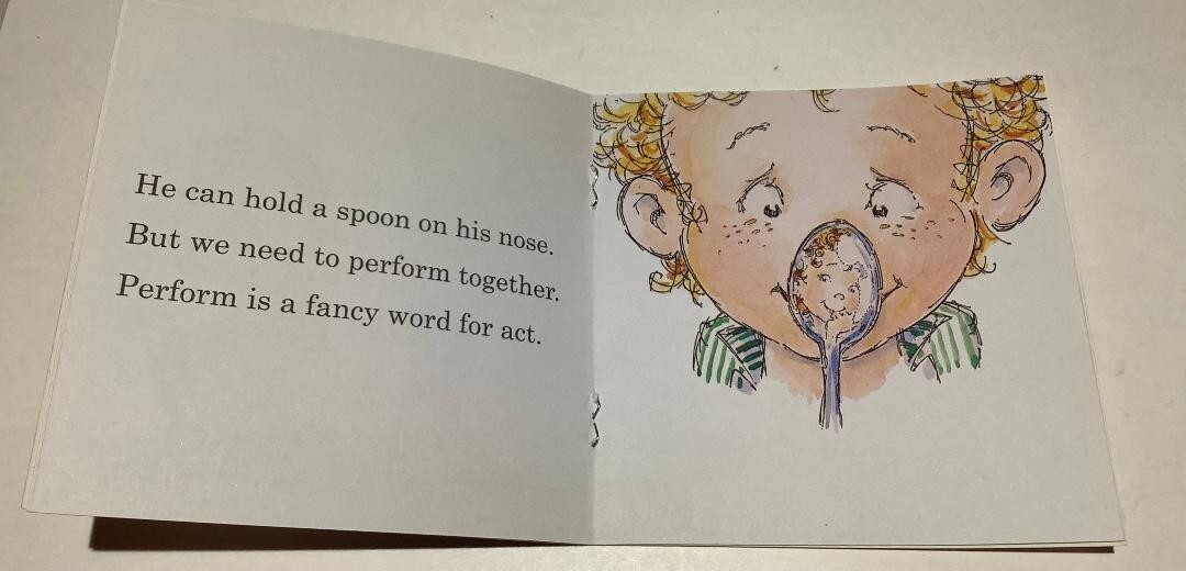 Set of 5 Fancy Nancy I can Read Phonics Paperback Books 8-12 2013
