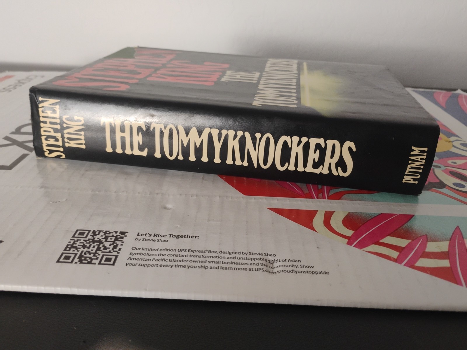 Stephen King The Tommyknockers 1987 Hard Cover Dust Jacket Damage