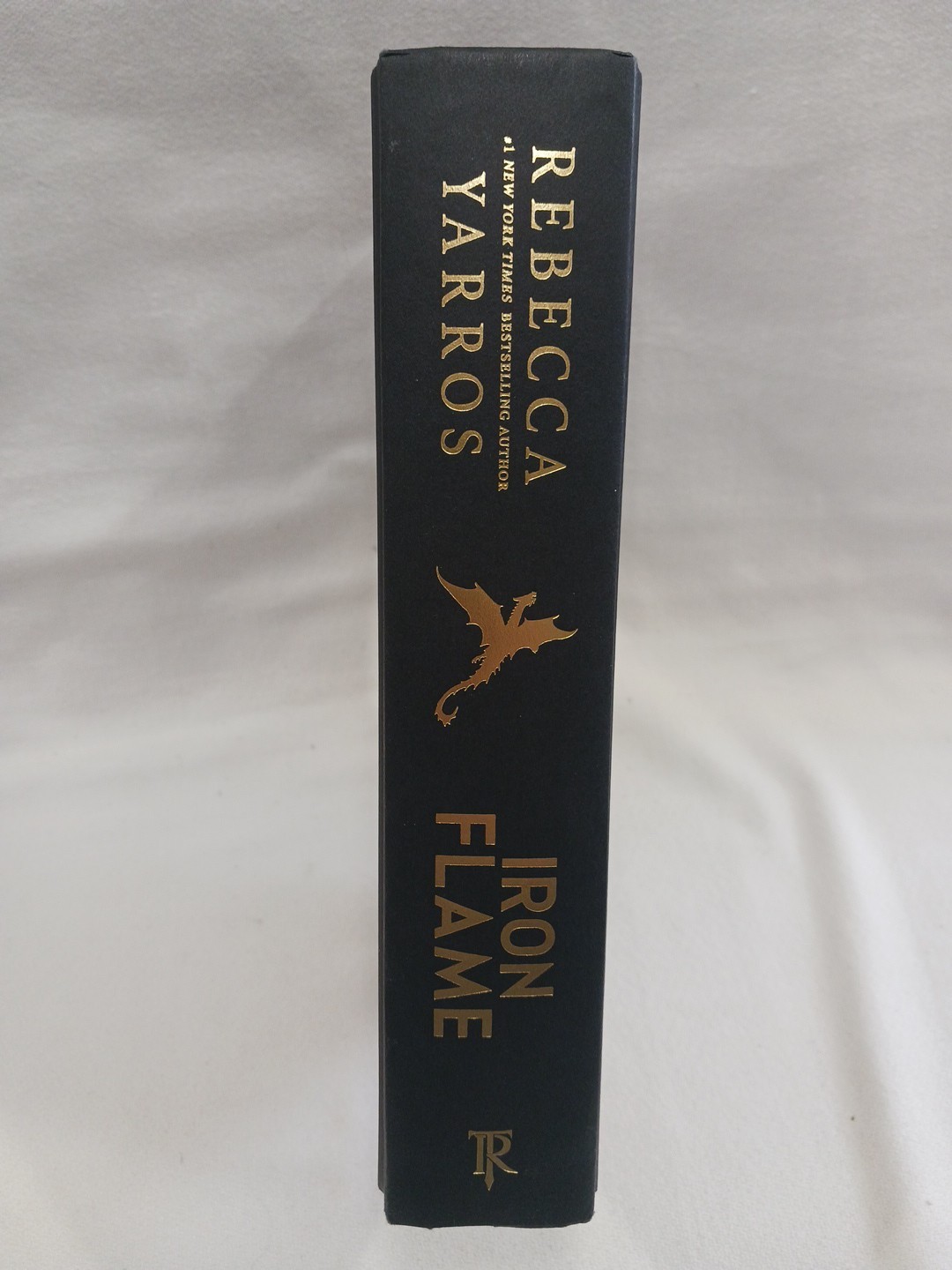 Yarros Iron Flame Black Sprayed Edges HC DJ First Edition 1st Printing LIKE-NEW