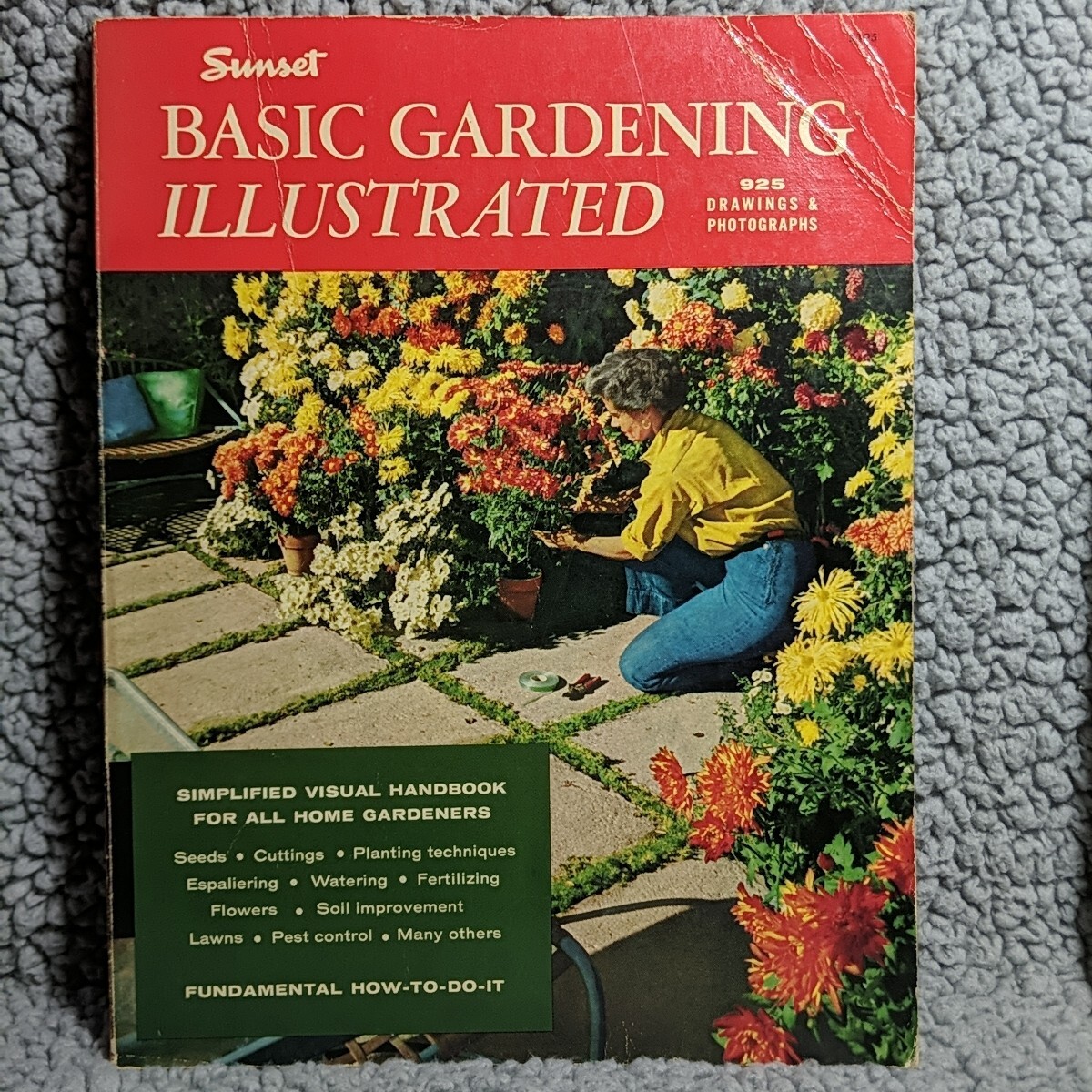 Sunset Magazine BASIC GARDENING ILLUSTRATED Vintage 1974