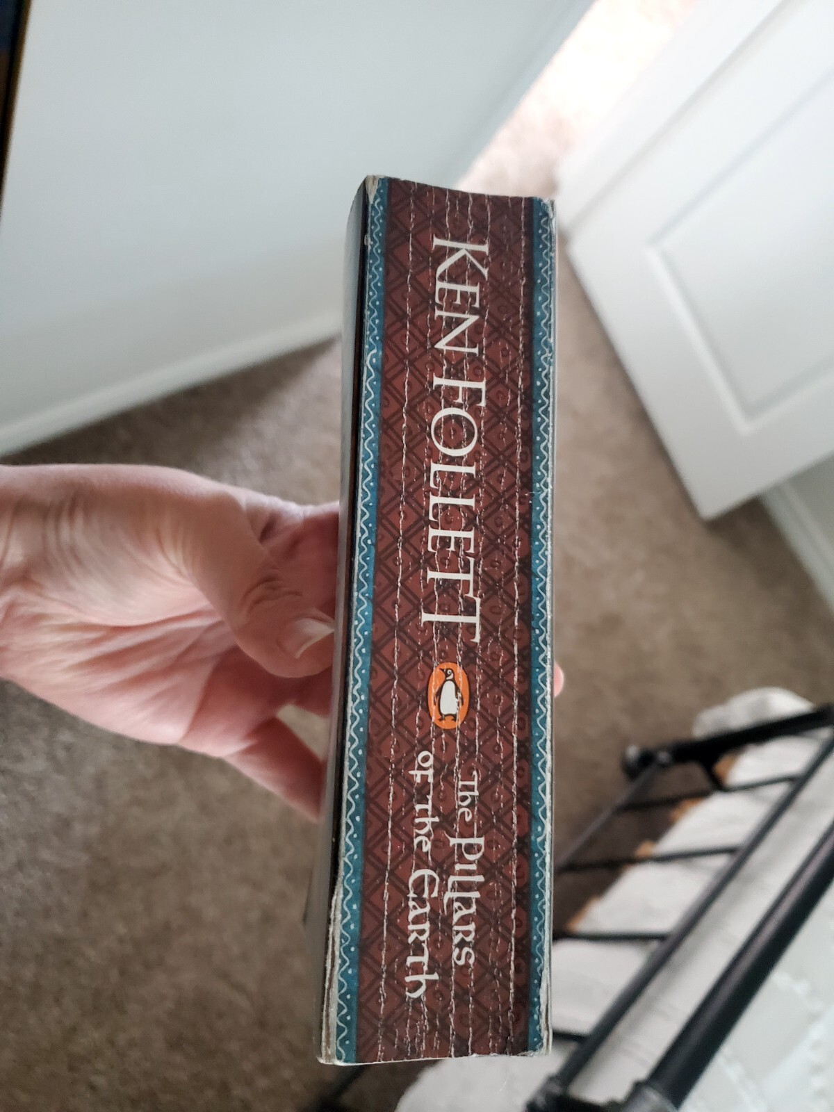Kingsbridge Ser.: The Pillars of the Earth : A Novel by Ken Follett (1990, Mass