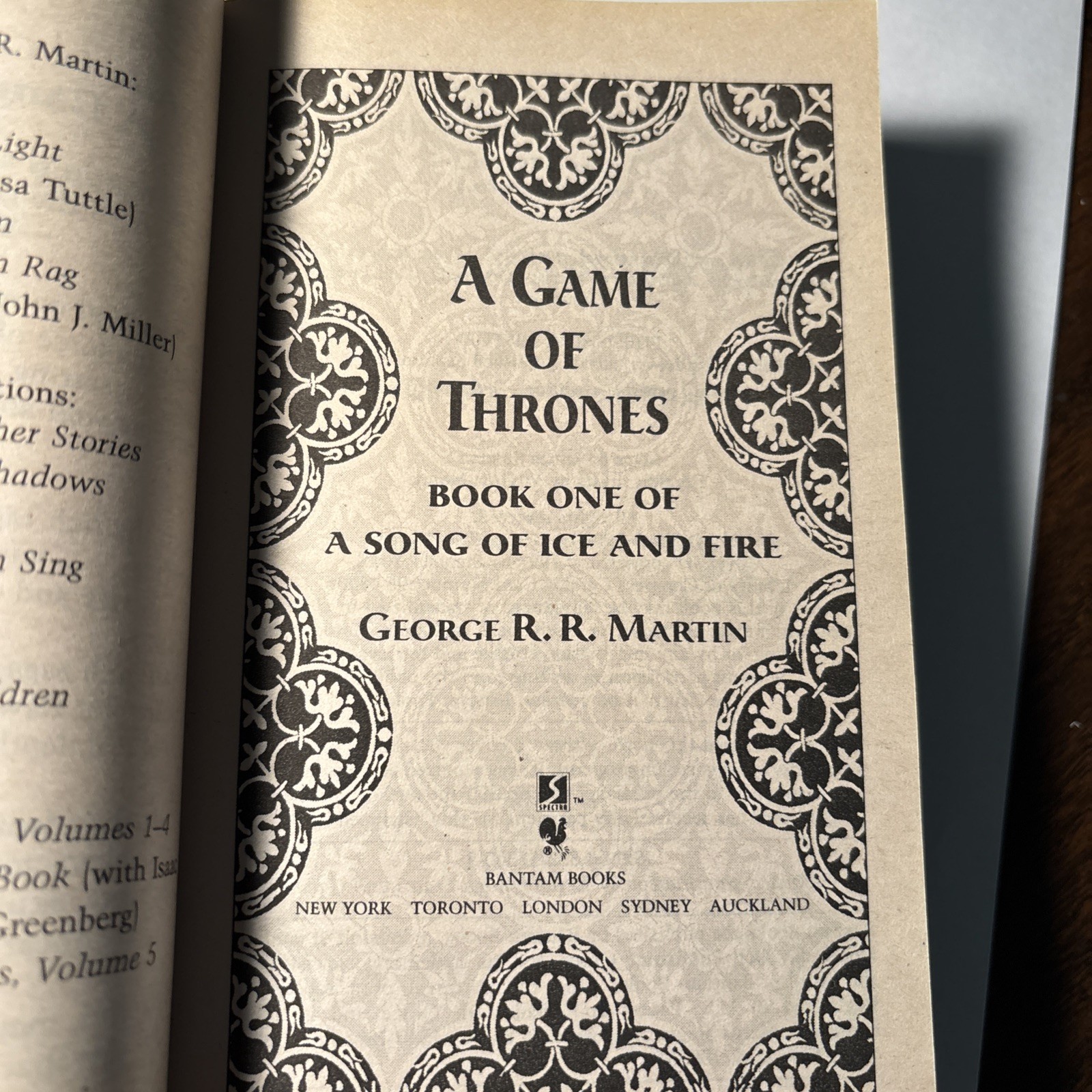 A Game of Thrones – George R. R. Martin – 1st Edition / 1st Print – 1997 PB