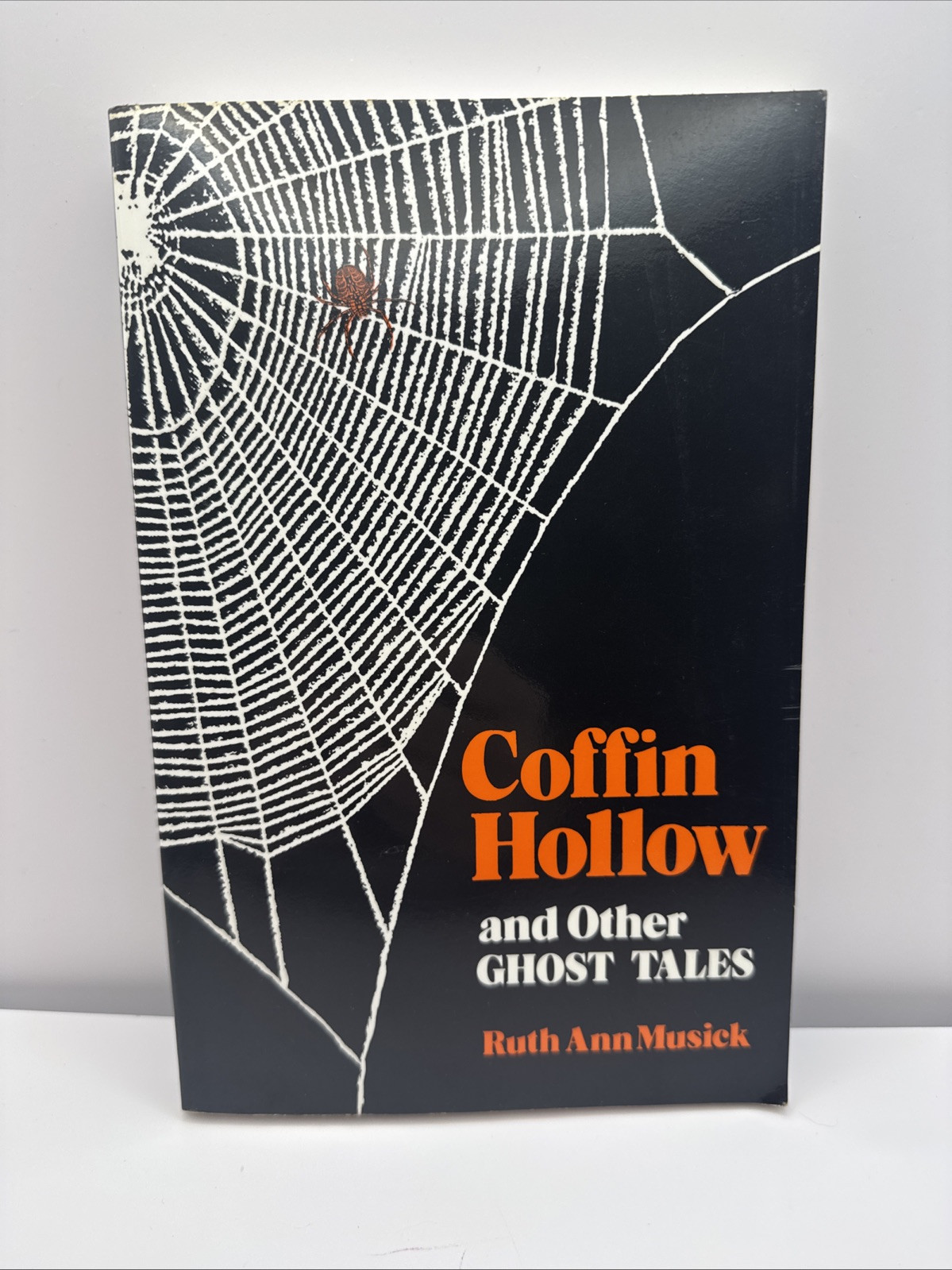 COFFIN HOLLOW AND OTHER GHOST TALES By Ruth Ann Musick Q2