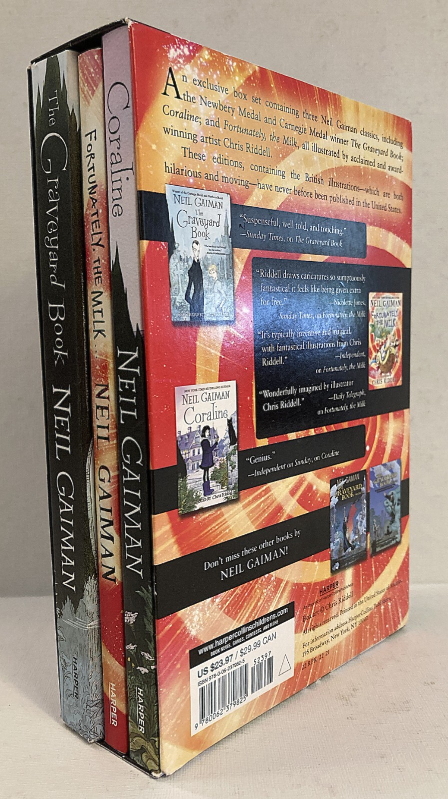 Neil Gaiman/Chris Riddell 3-Book Box Set Coraline/The Graveyard Book Like NEW