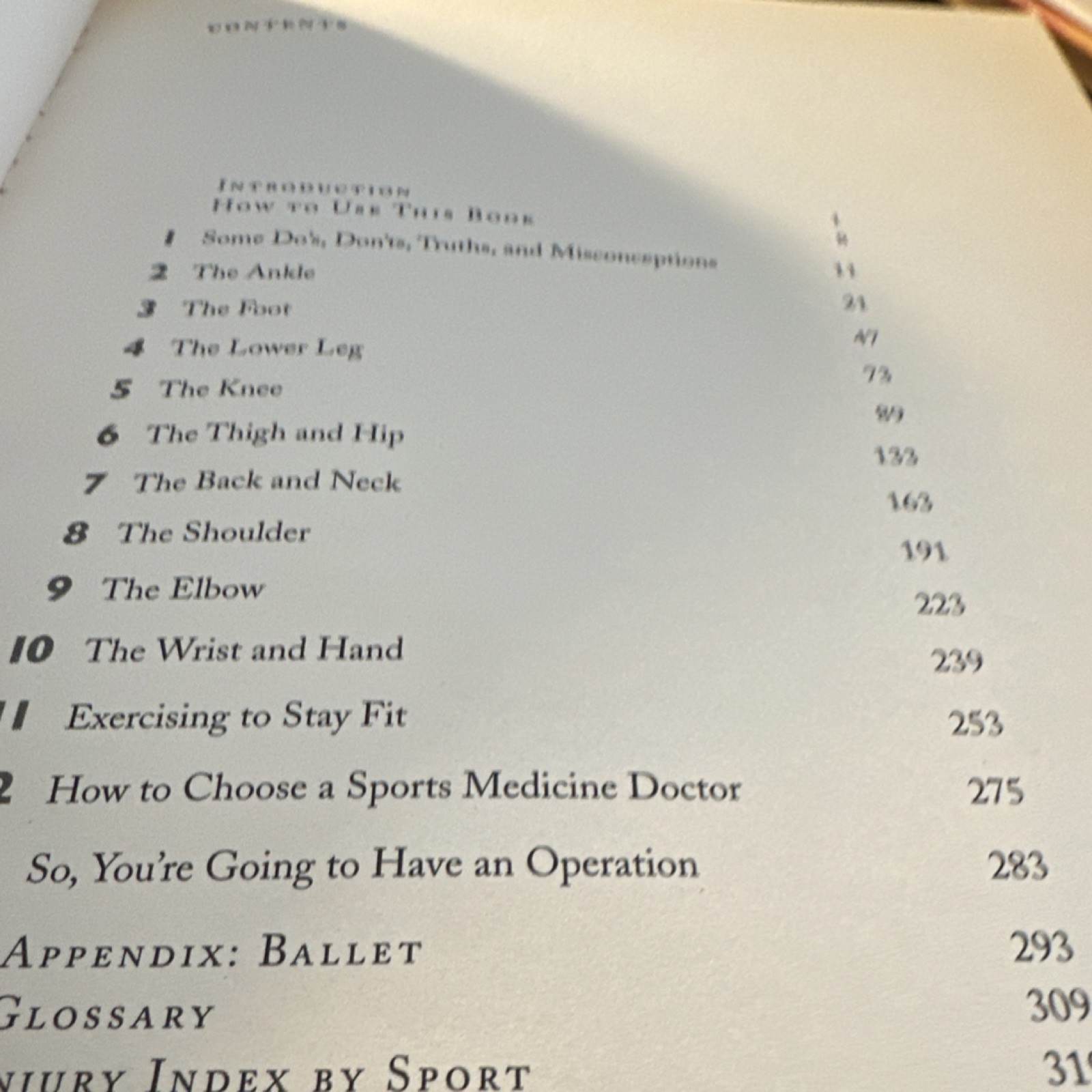 Ten Speed Press Anybody’s Sports Medicine Book Garrick Radetsky 2004 Hardcover
